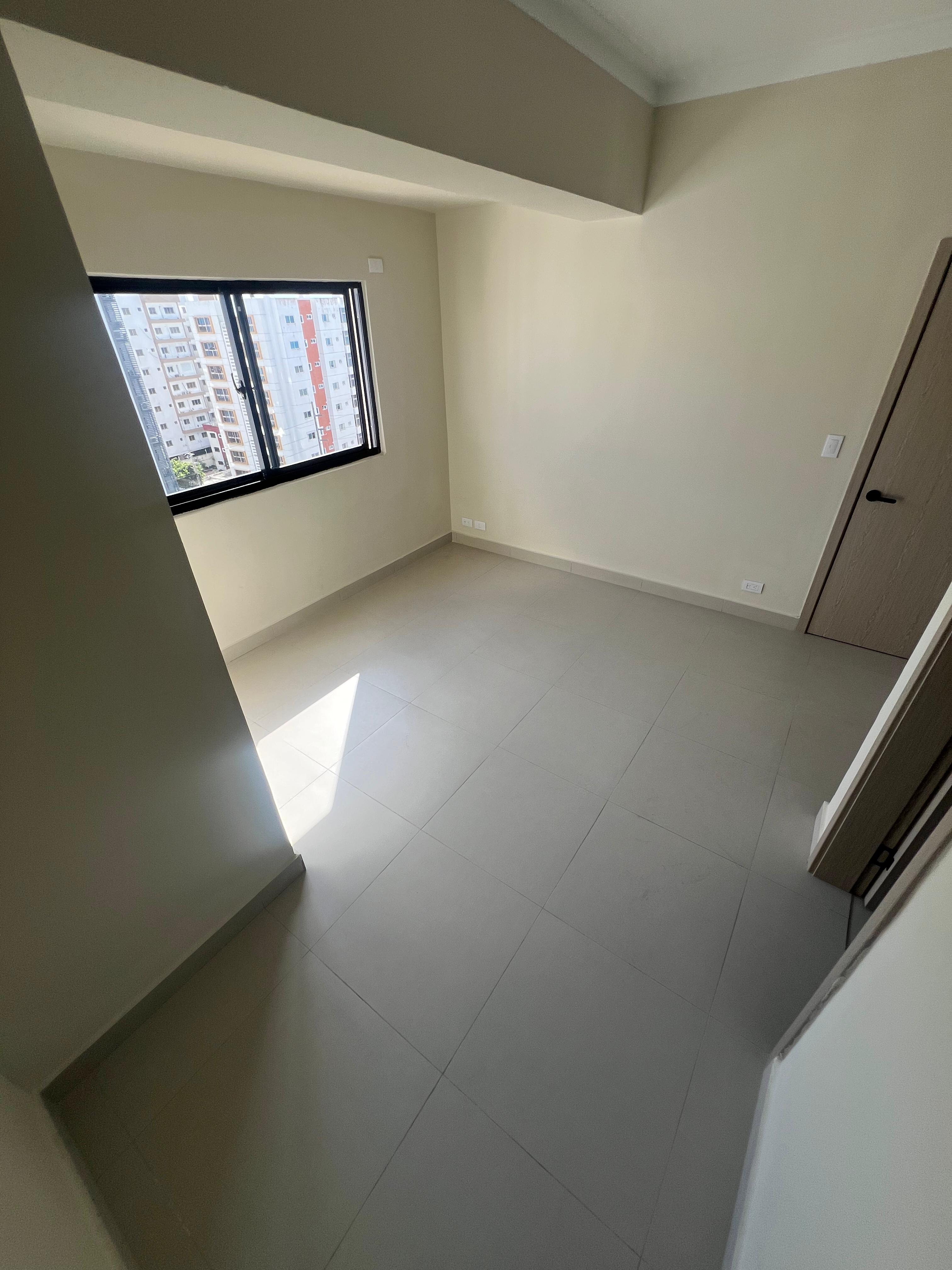 Apartamento en alquiler nuevo en Evaristo Morales Foto 7267473-6.jpg