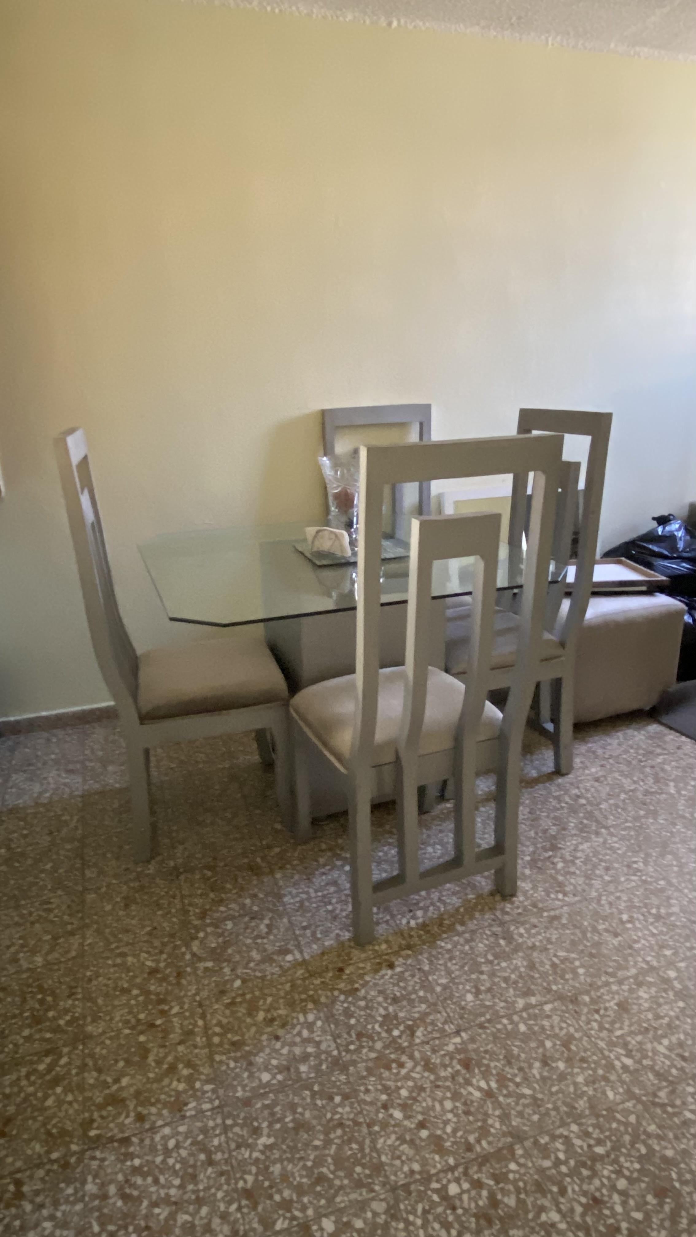 Vendo comedor usado como nuevo por Cambio de casa. Ligeramente negocia Foto 7267511-2.jpg