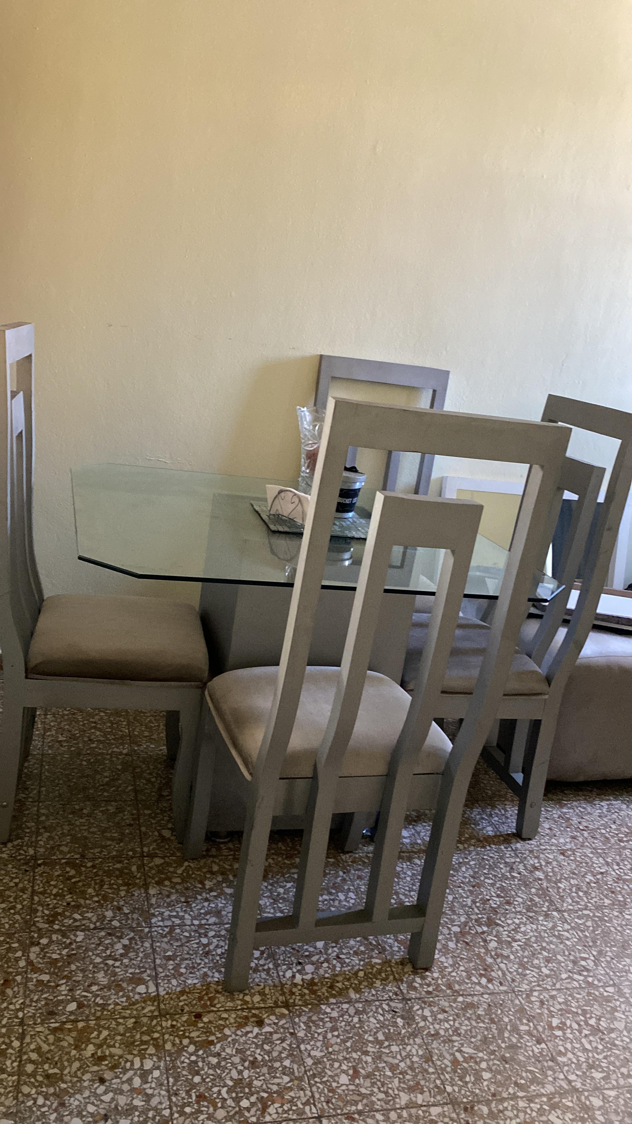 Vendo comedor usado como nuevo por Cambio de casa. Ligeramente negocia Foto 7267511-3.jpg