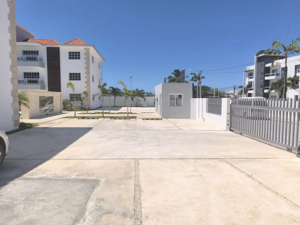 Vendo Proyecto de APTOS COMPLETO 2 EDIFICIOS 12 unidades en BAVARO PUN Foto 7267601-6.jpg