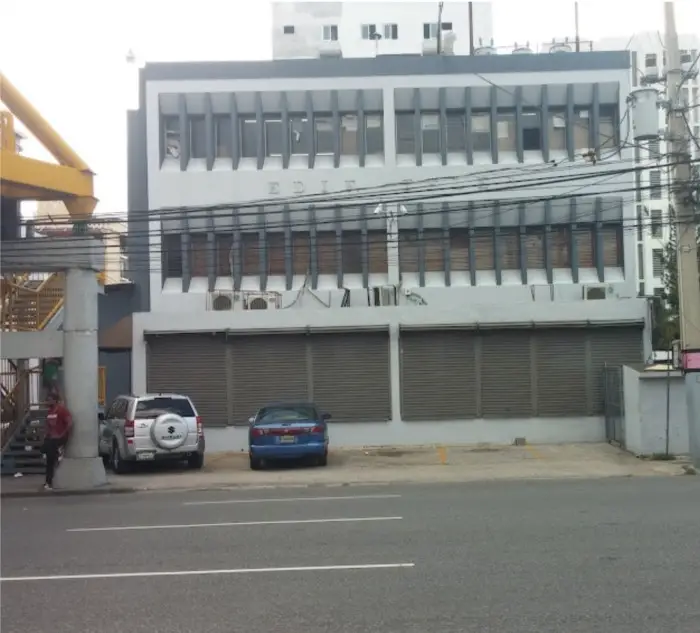 Alquiler de  Local comercial  en pleno centro de la ciudad cerca a la  Foto 7267759-1.jpg