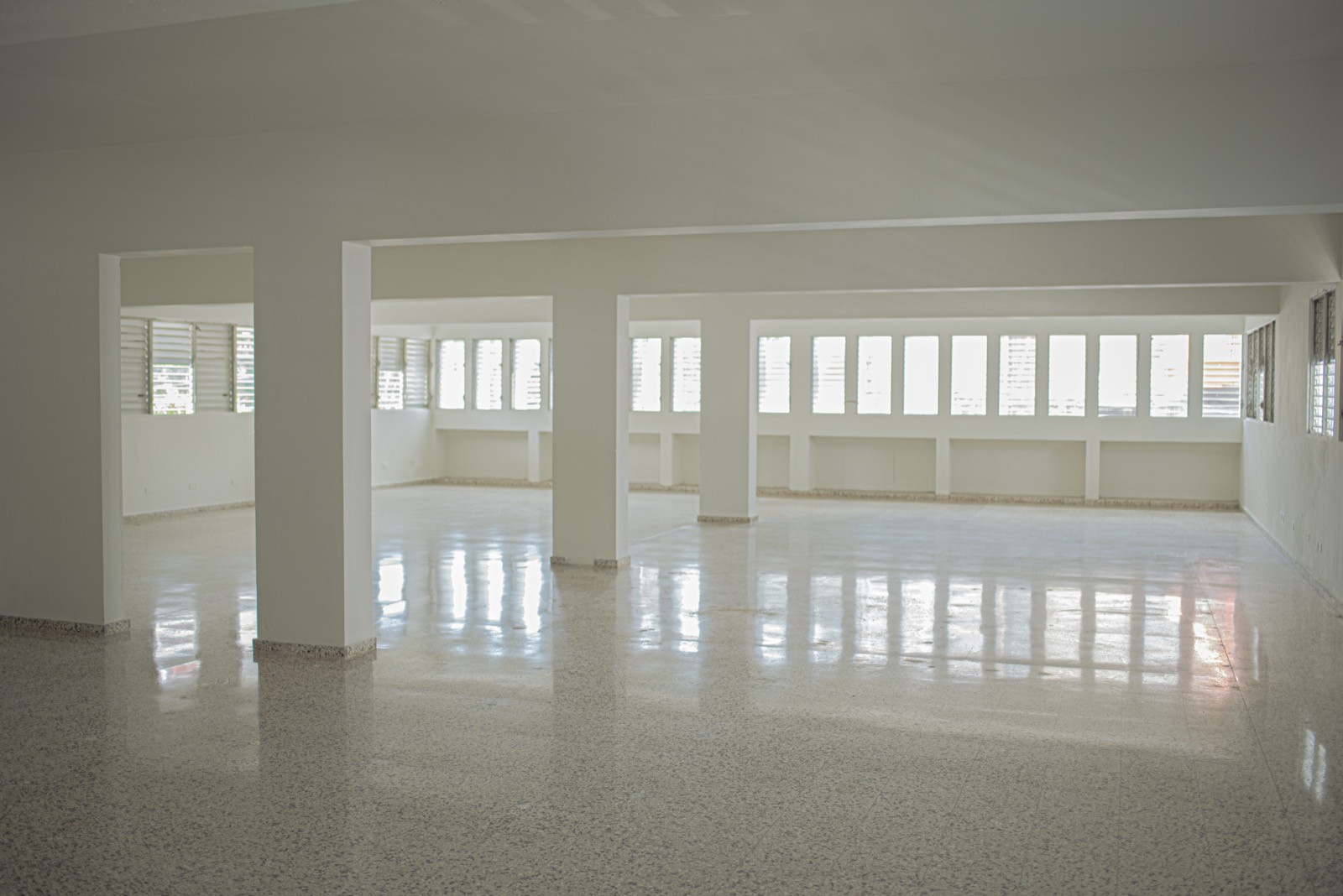 Alquiler de  Local comercial  en pleno centro de la ciudad cerca a la  Foto 7267759-2.jpg