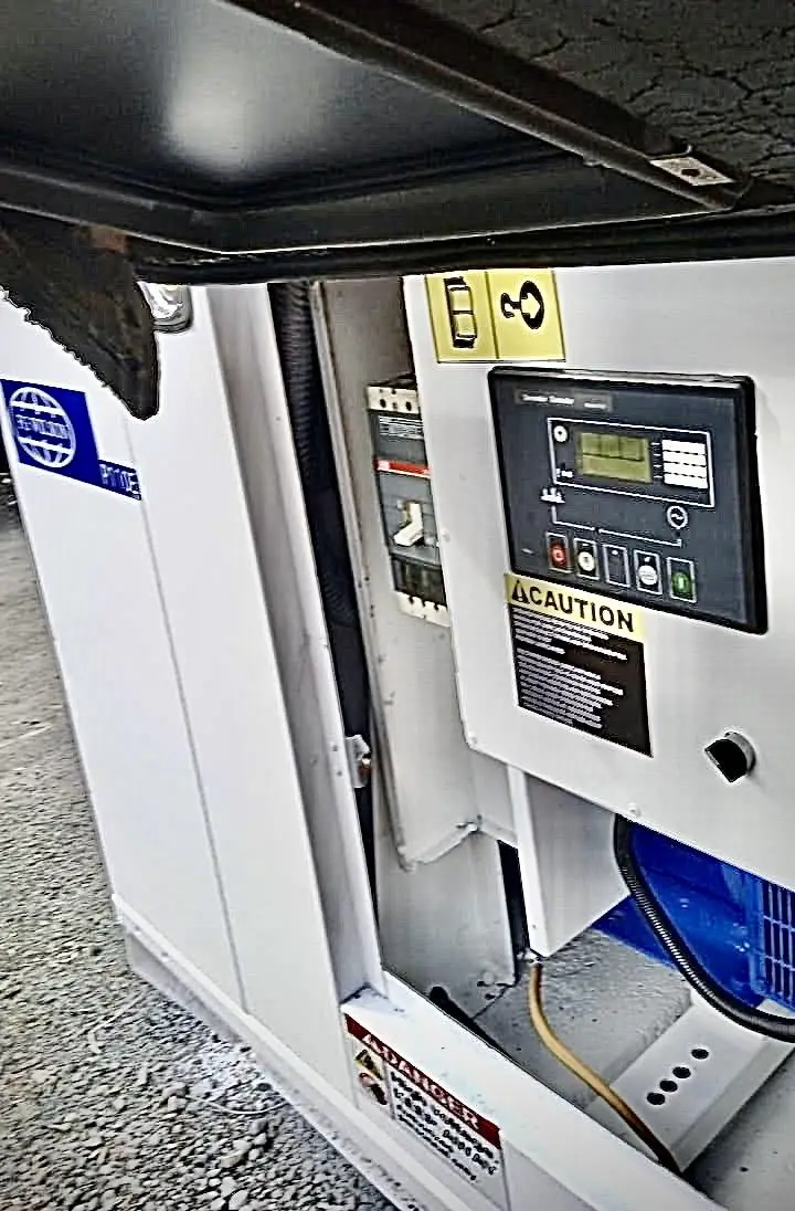 PLANTA ELÉCTRICA PERKINS IY DE 110 KW ULTRA SILENCIOSA DISPONIBLE ➡️➡️ Foto 7267766-5.jpg