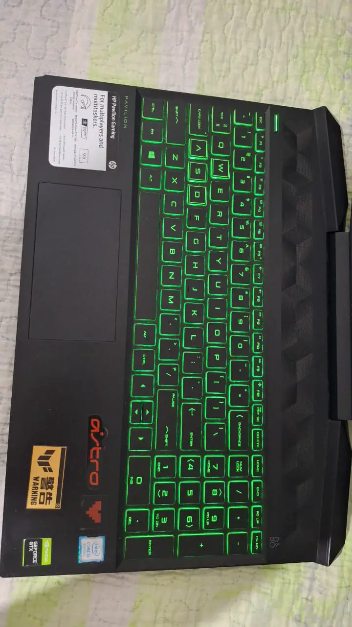LAPTOP HP PAVILION GAMING Foto 7267979-3.jpg