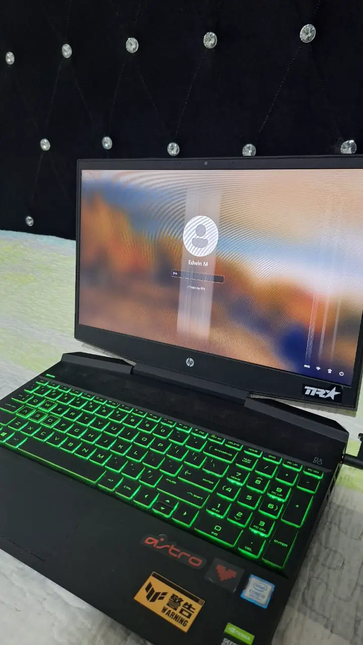 LAPTOP HP PAVILION GAMING Foto 7267979-6.jpg