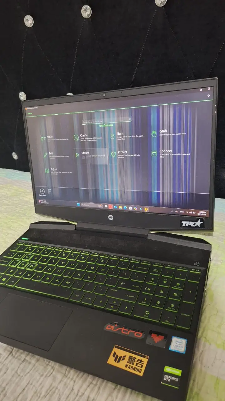 LAPTOP HP PAVILION GAMING Foto 7267979-9.jpg