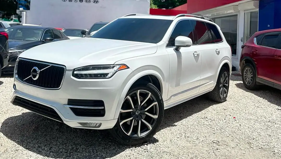 Volvo XC90 Momentum T5 Foto 7268159-1.jpg