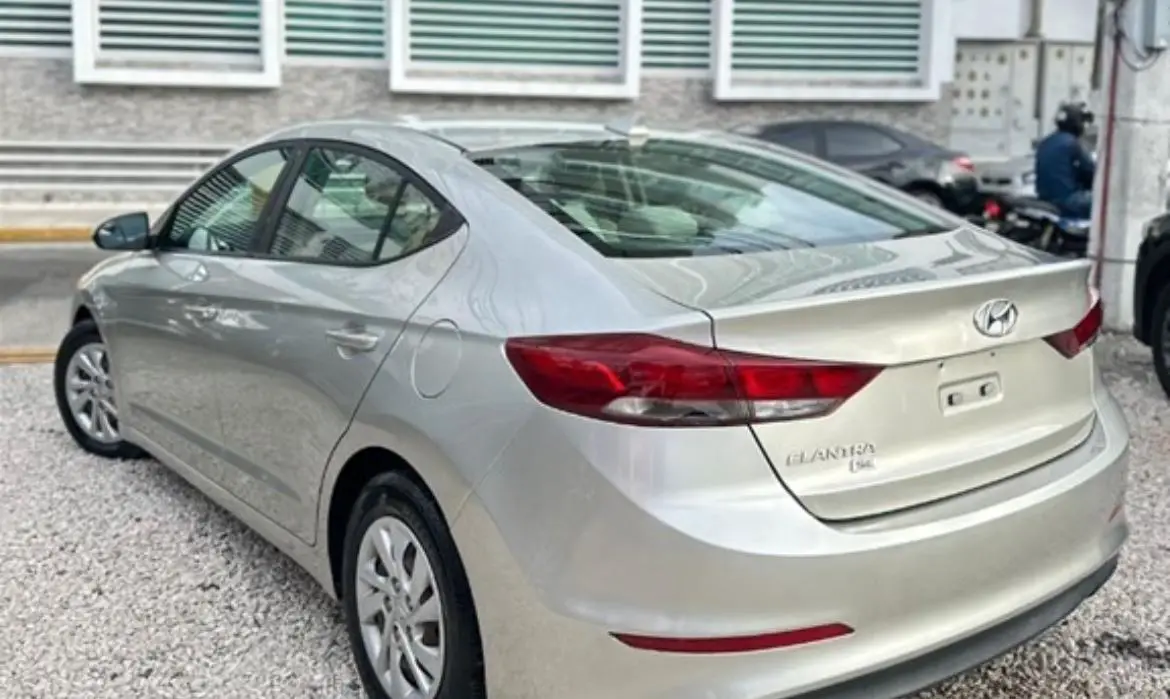 Hyundai Elantra 2017 Foto 7268168-2.jpg
