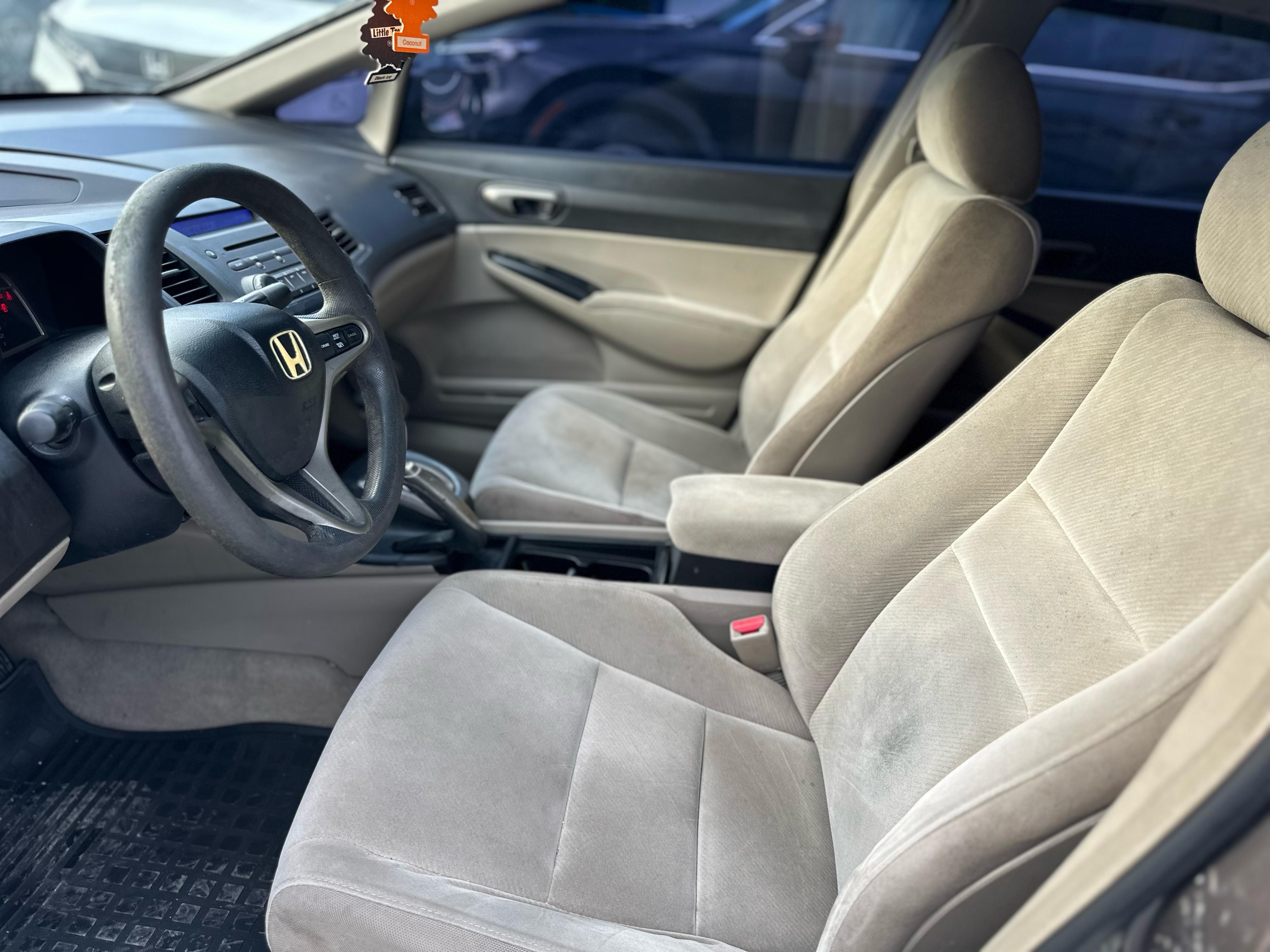 Honda Civic LX 2010 Foto 7268187-8.jpg