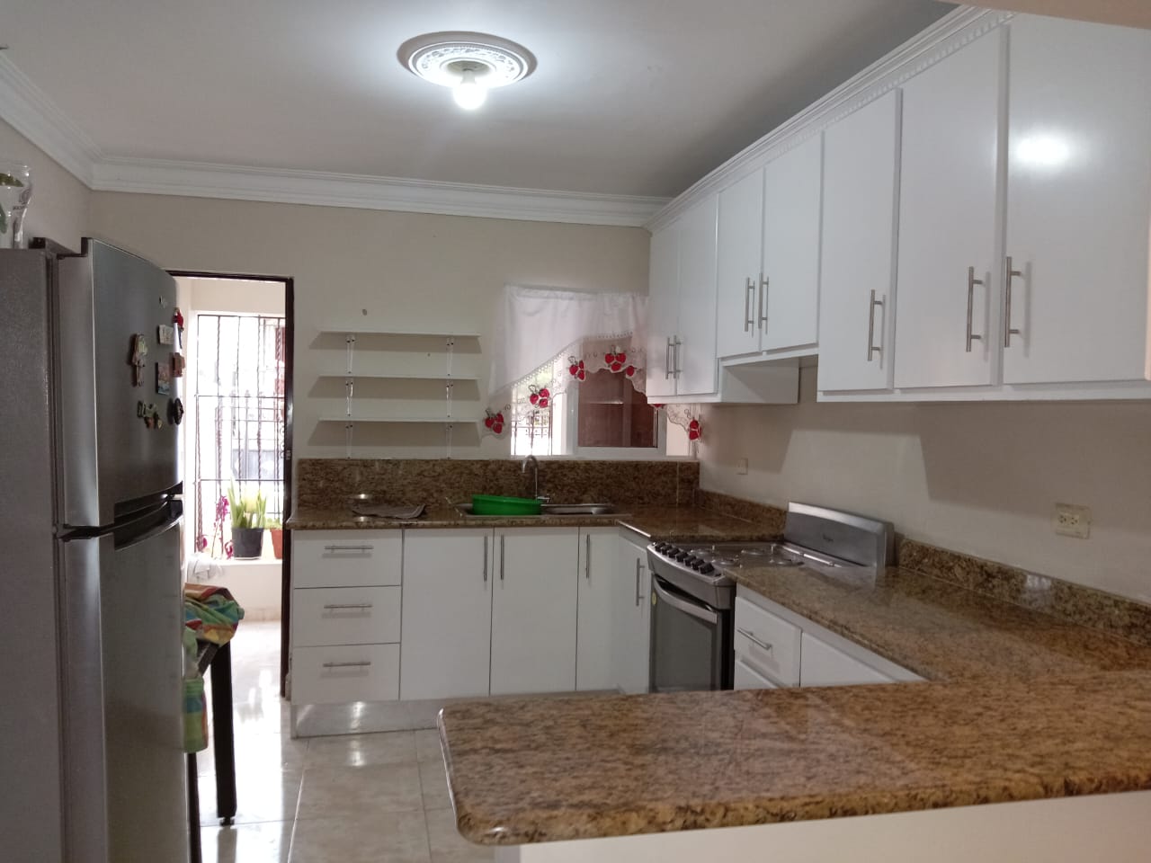 Cocina en Hidrofugo blanca  Foto 7268361-2.jpg