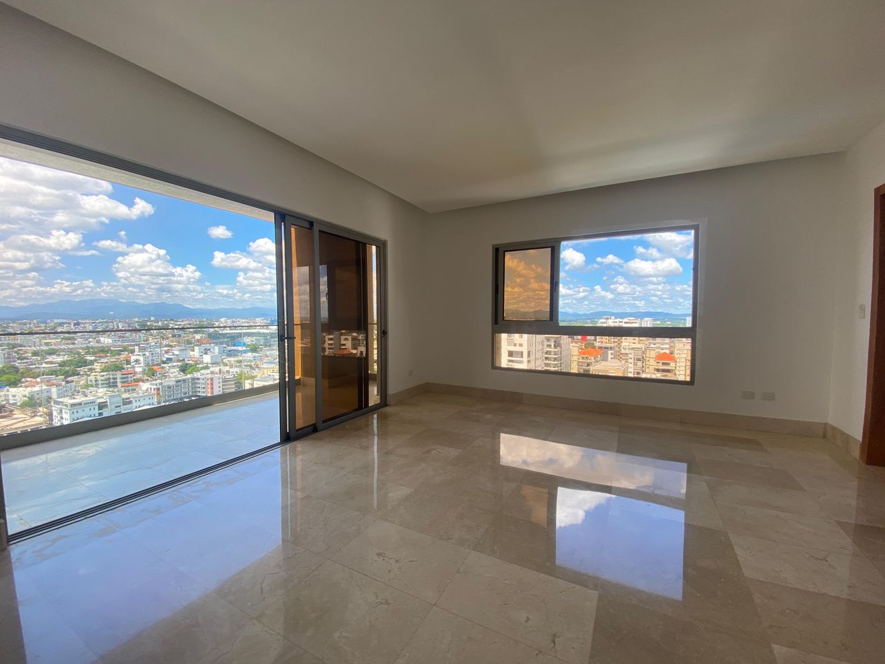 Penthouse en venta Nuevo a estrenar de 4 habitaciones en el Ensanche P Foto 7268436-9.jpg
