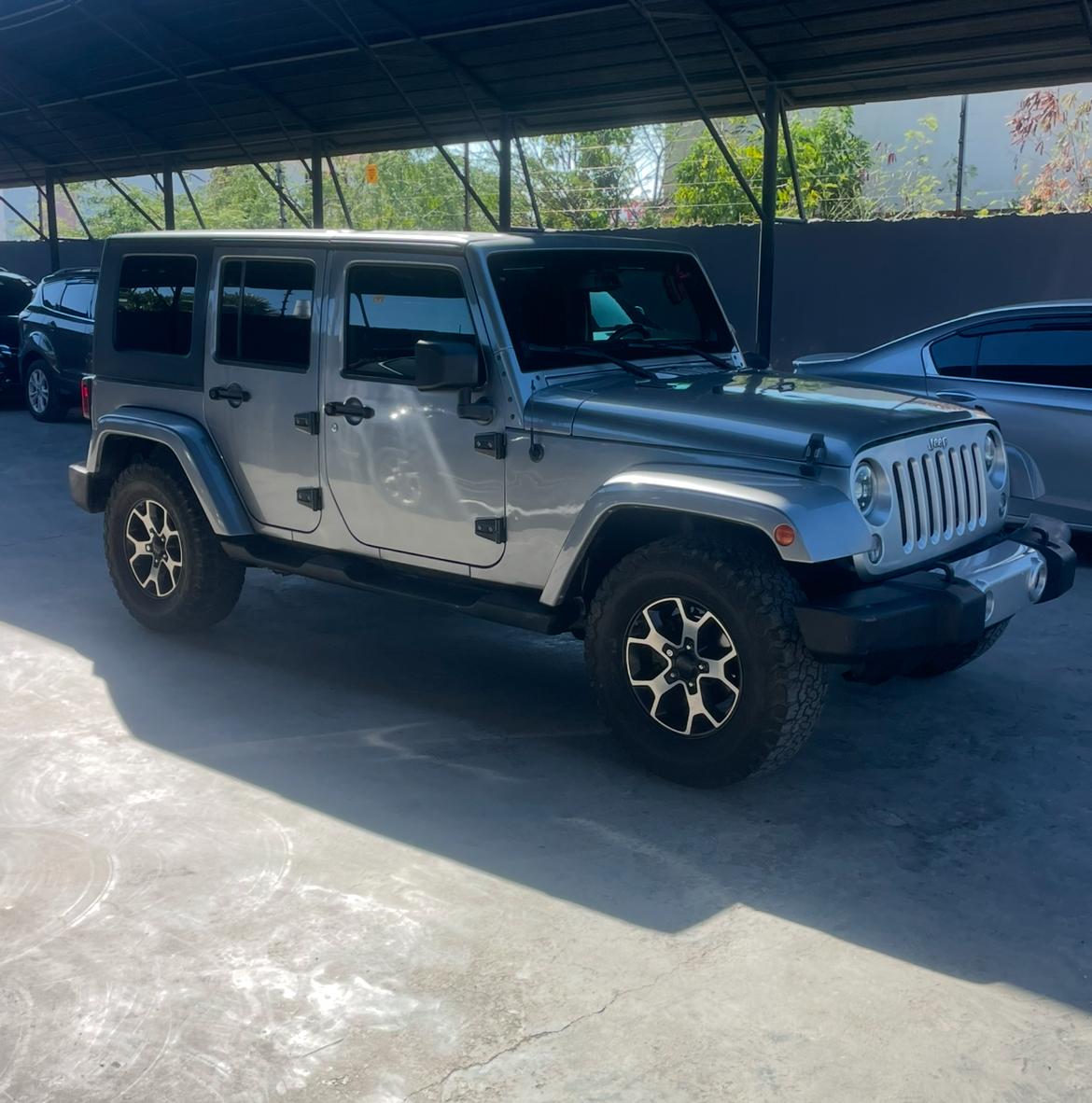 Jeep wrangler Sahara 2014  en Peravia Foto 7268468-3.jpg