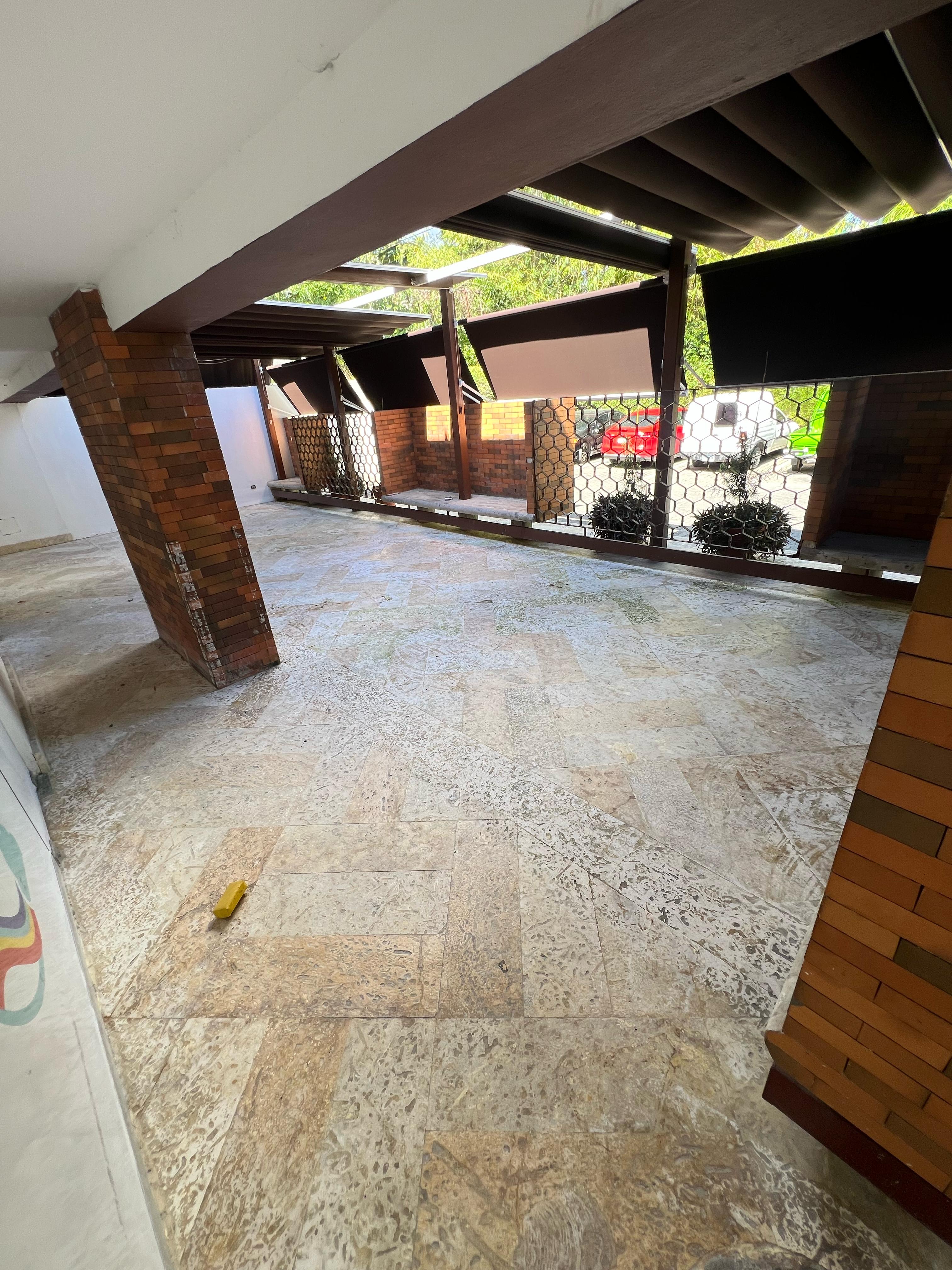 Local para Restaurante con Terraza privada en Alquiler en Ensanche Par Foto 7268695-5.jpg