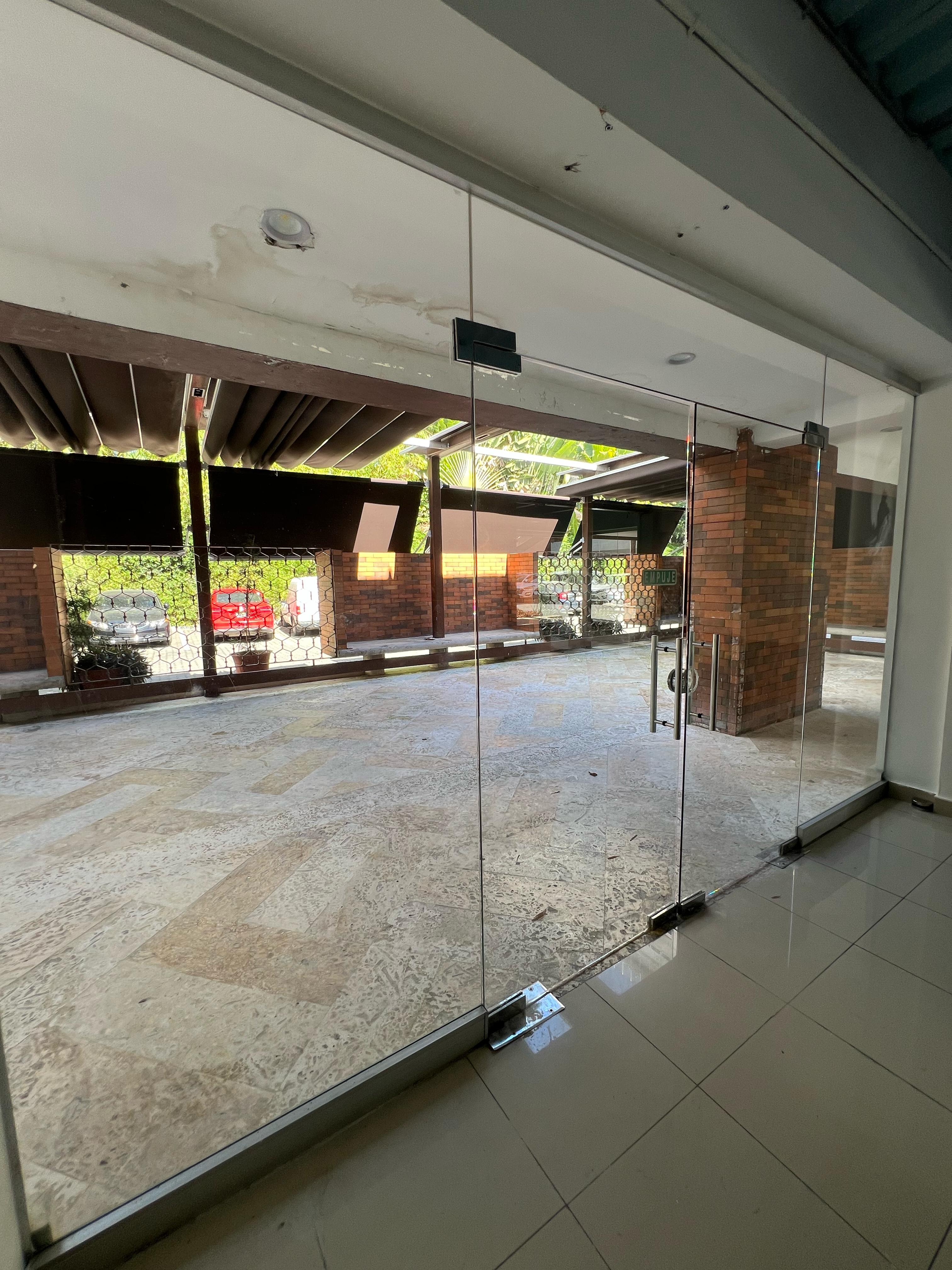 Local para Restaurante con Terraza privada en Alquiler en Ensanche Par Foto 7268695-7.jpg