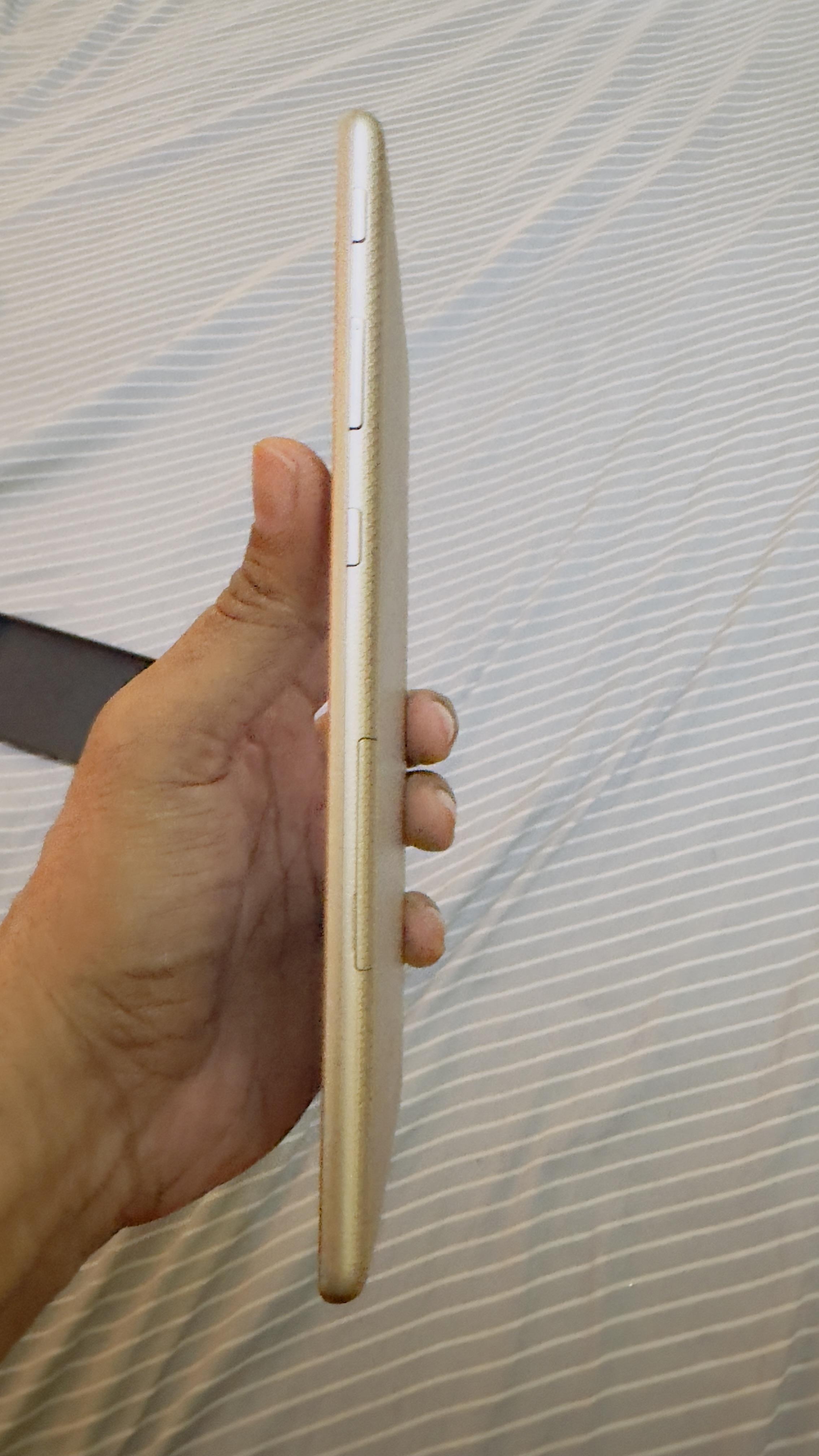 TABLET LG G PAD 8 PULGADAS BLANCA WIFI Foto 7268769-3.jpg
