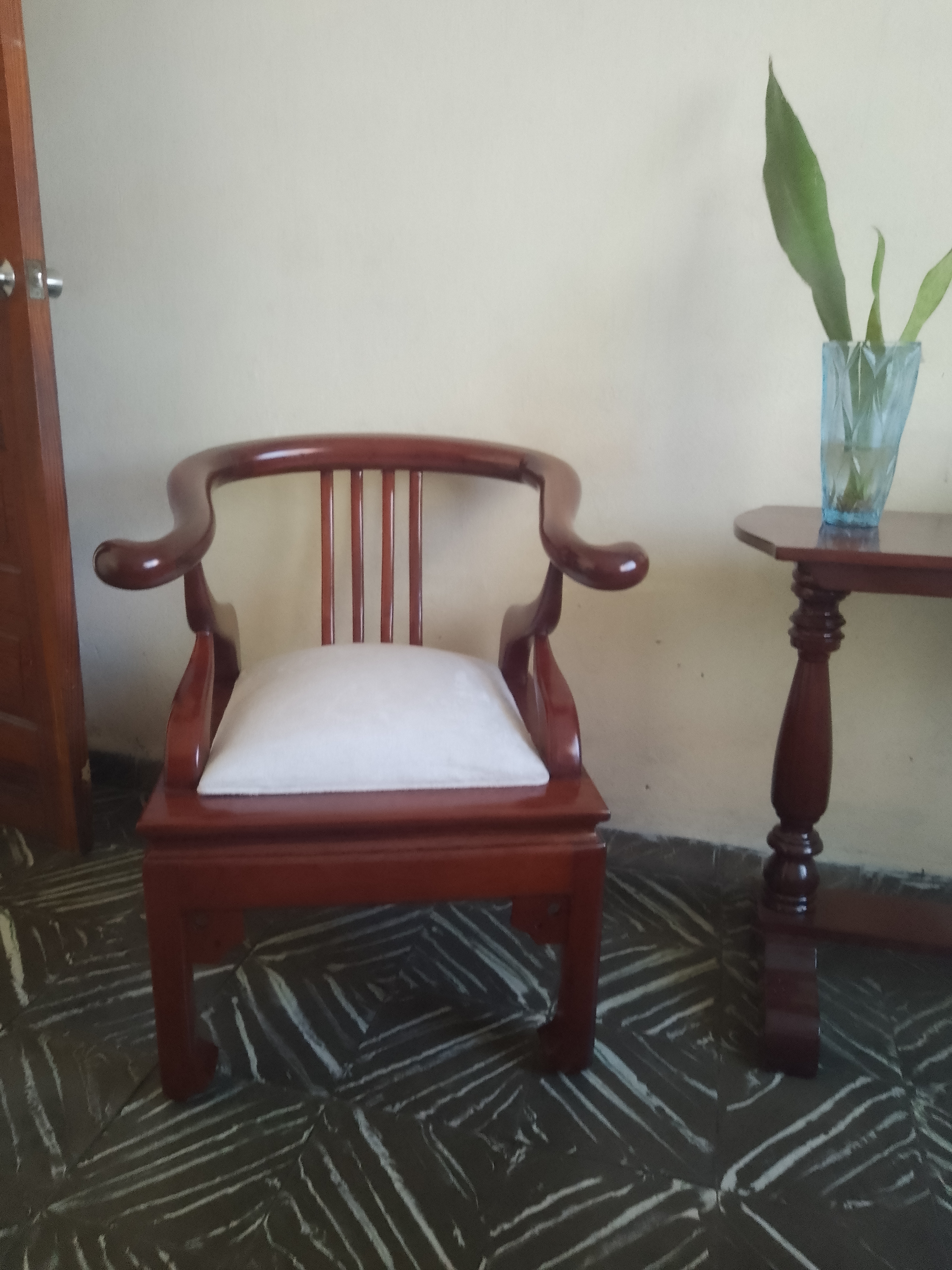 Elegantes Butacas de Caoba para Sala - Elegancia y artístico estilo- Foto 7268796-7.jpg