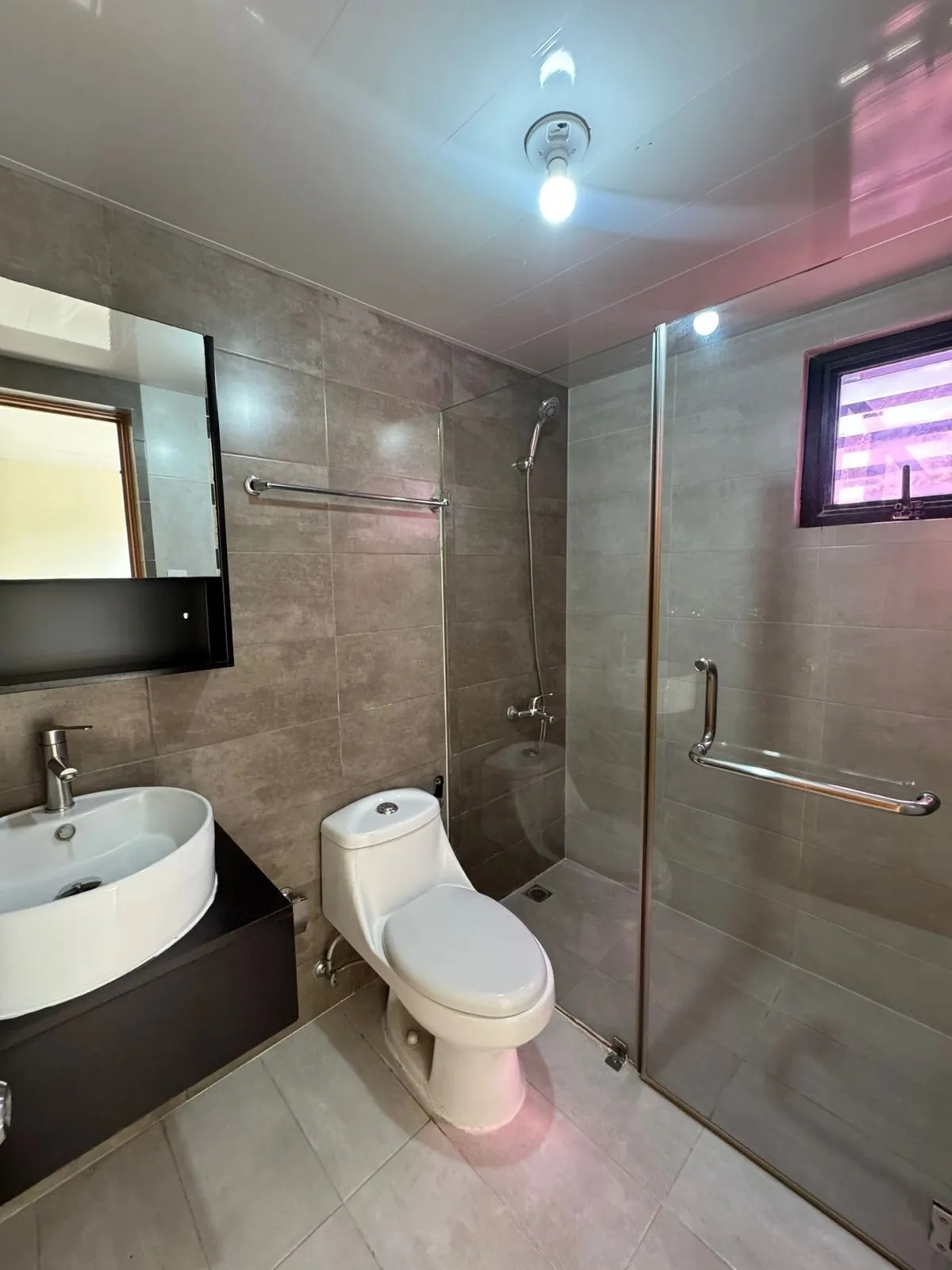 VENTA DE ACOGEDOR APARTAMENTO EN ENS. QUISQUEYA Foto 7268797-2.jpg