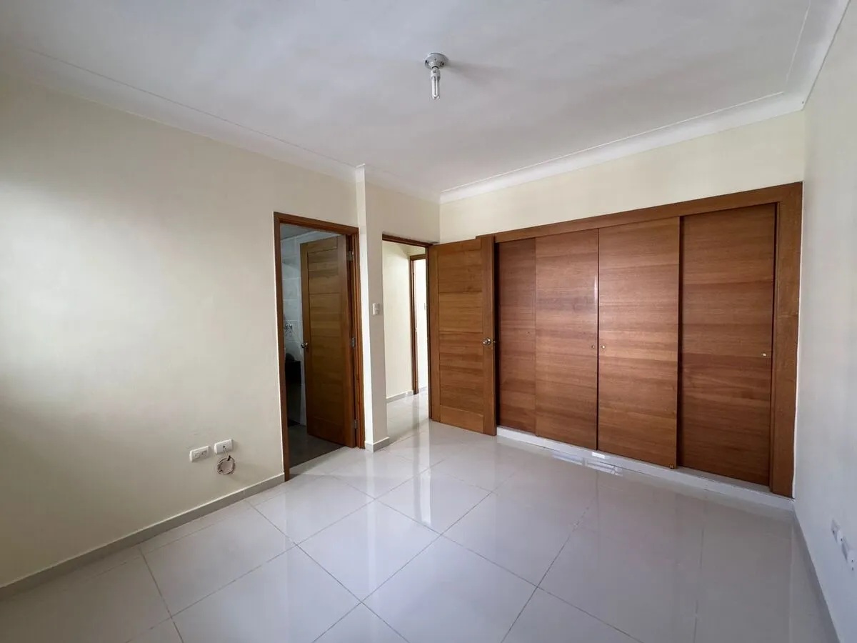VENTA DE ACOGEDOR APARTAMENTO EN ENS. QUISQUEYA Foto 7268797-5.jpg