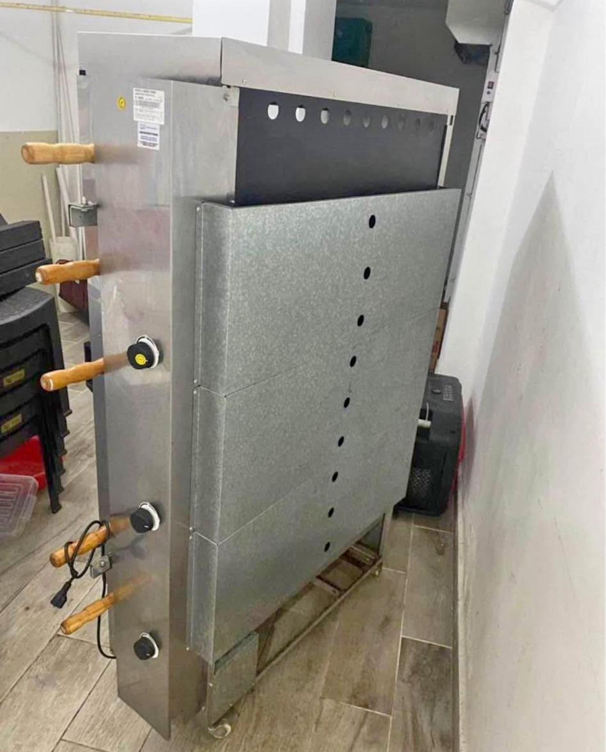 Horno de pollo rostizador en Santo Domingo Este Foto 7268821-2.jpg