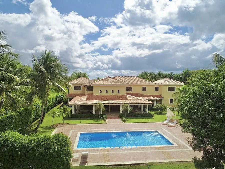 Jochy Real Estate vende villa en Casa de Campo La Romana R.D Foto 7268875-13.jpg