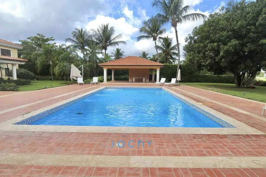 Jochy Real Estate vende villa en Casa de Campo La Romana R.D Foto 7268875-15.jpg