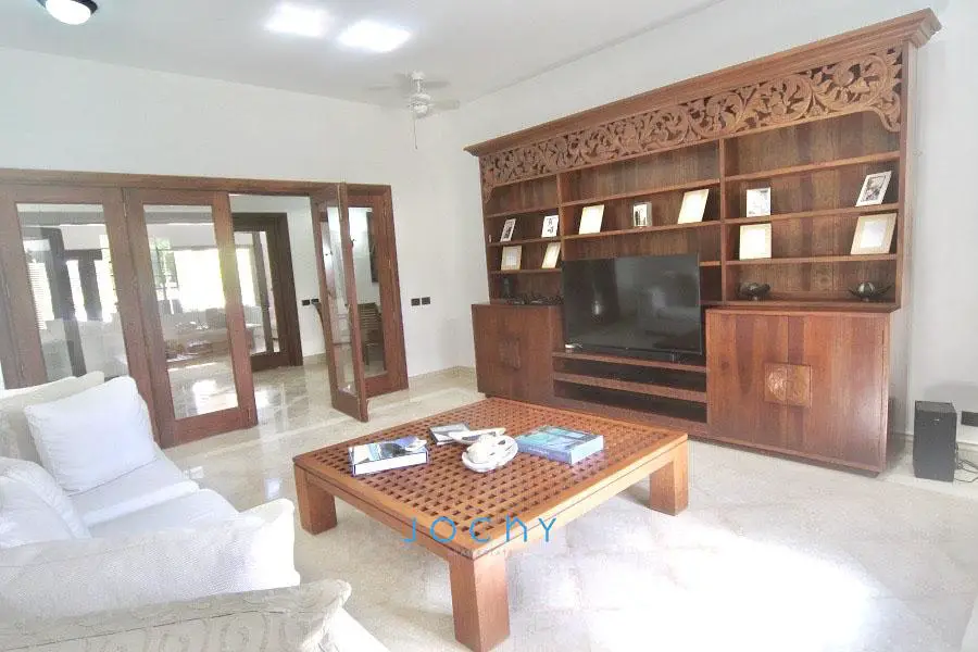 Jochy Real Estate vende villa en Casa de Campo La Romana R.D Foto 7268875-4.jpg