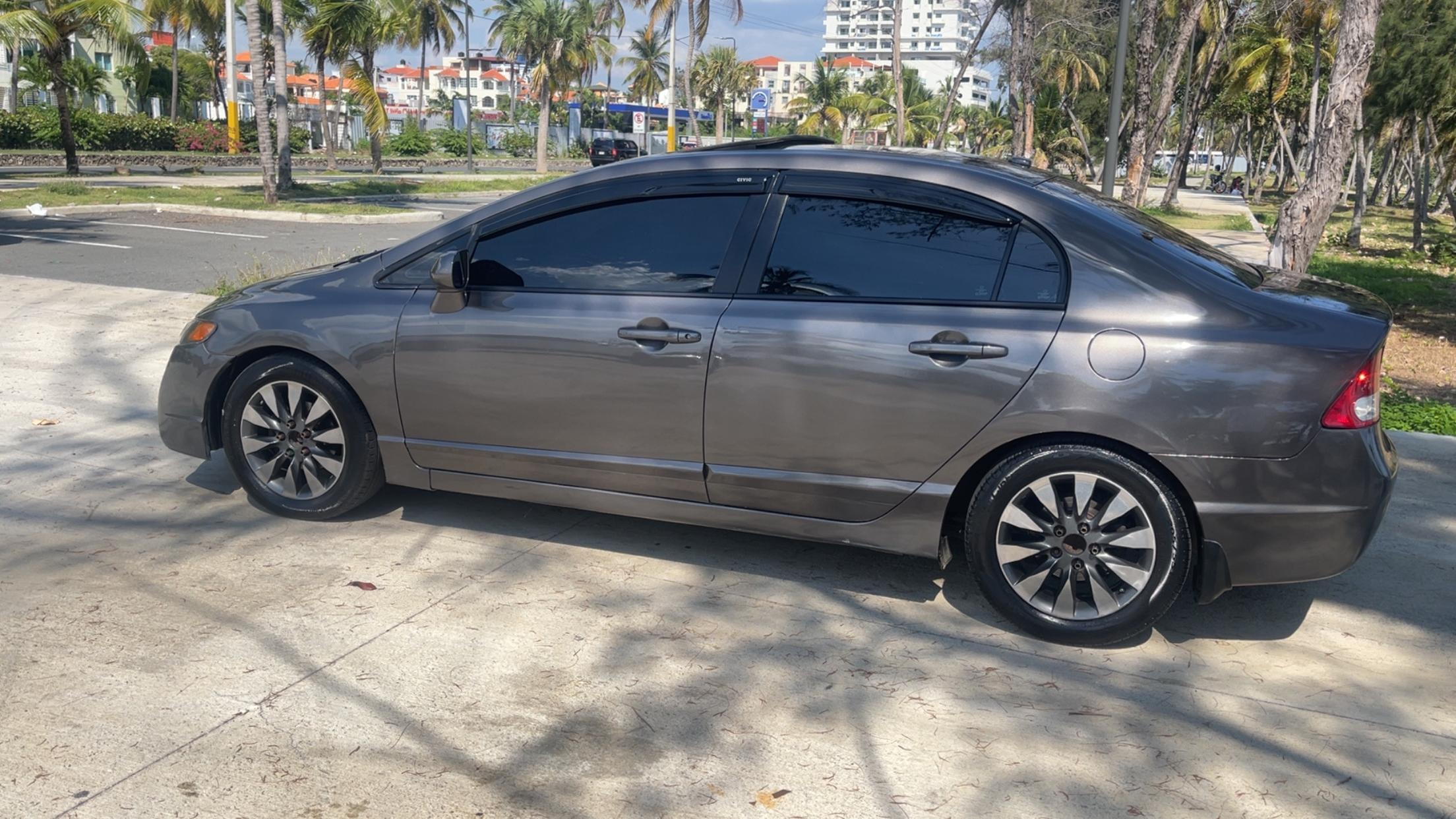 Honda  Civic 2010 Foto 7268952-3.jpg