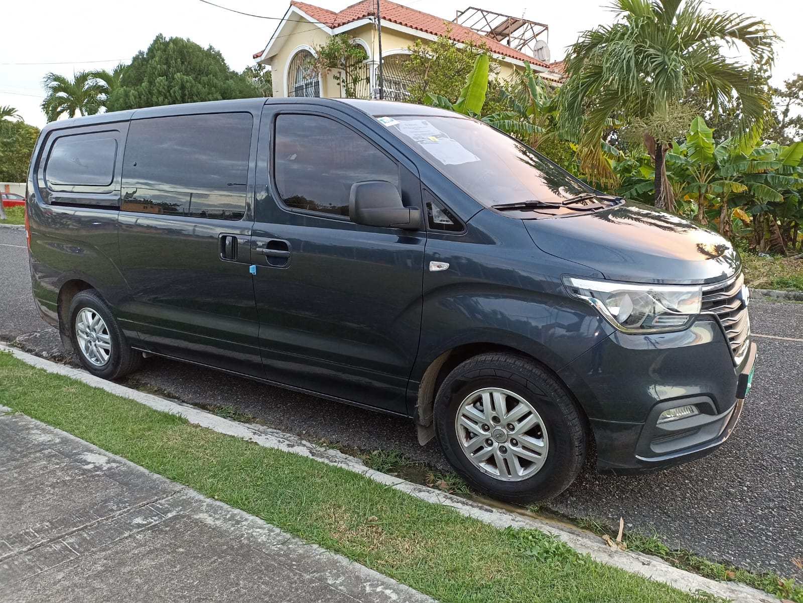 HYUNDAI GRAN STAREX 2019 AZUL Foto 7269038-2.jpg