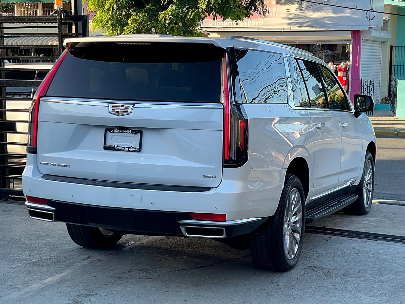 CADILLAC ESCALADE PREMIUM LUXURY LONG 4WD 2023!!! Foto 7269075-5.jpg
