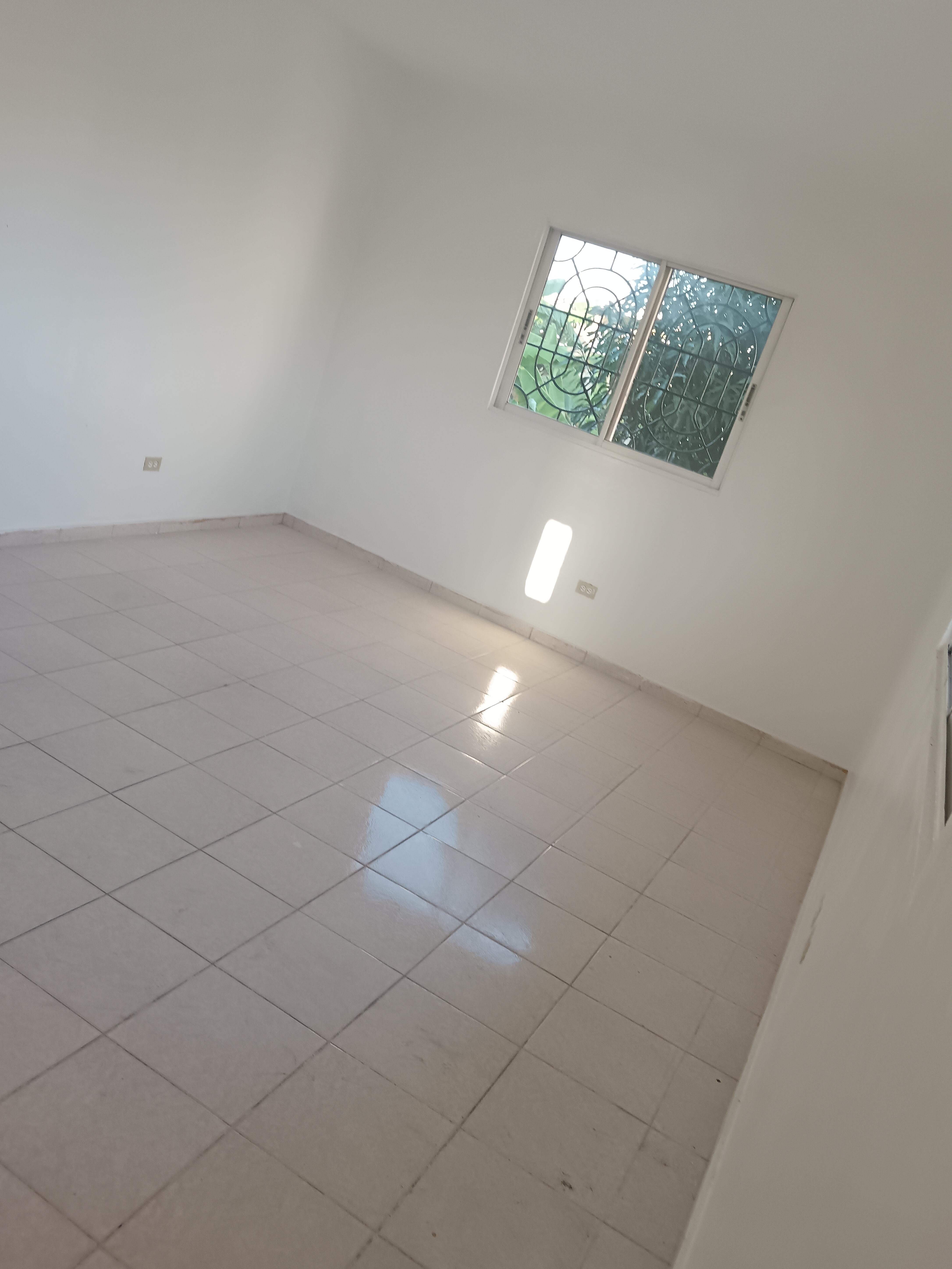 Casa con más 300mt2 en alquiler en Invivienda  Foto 7269080-14.jpg