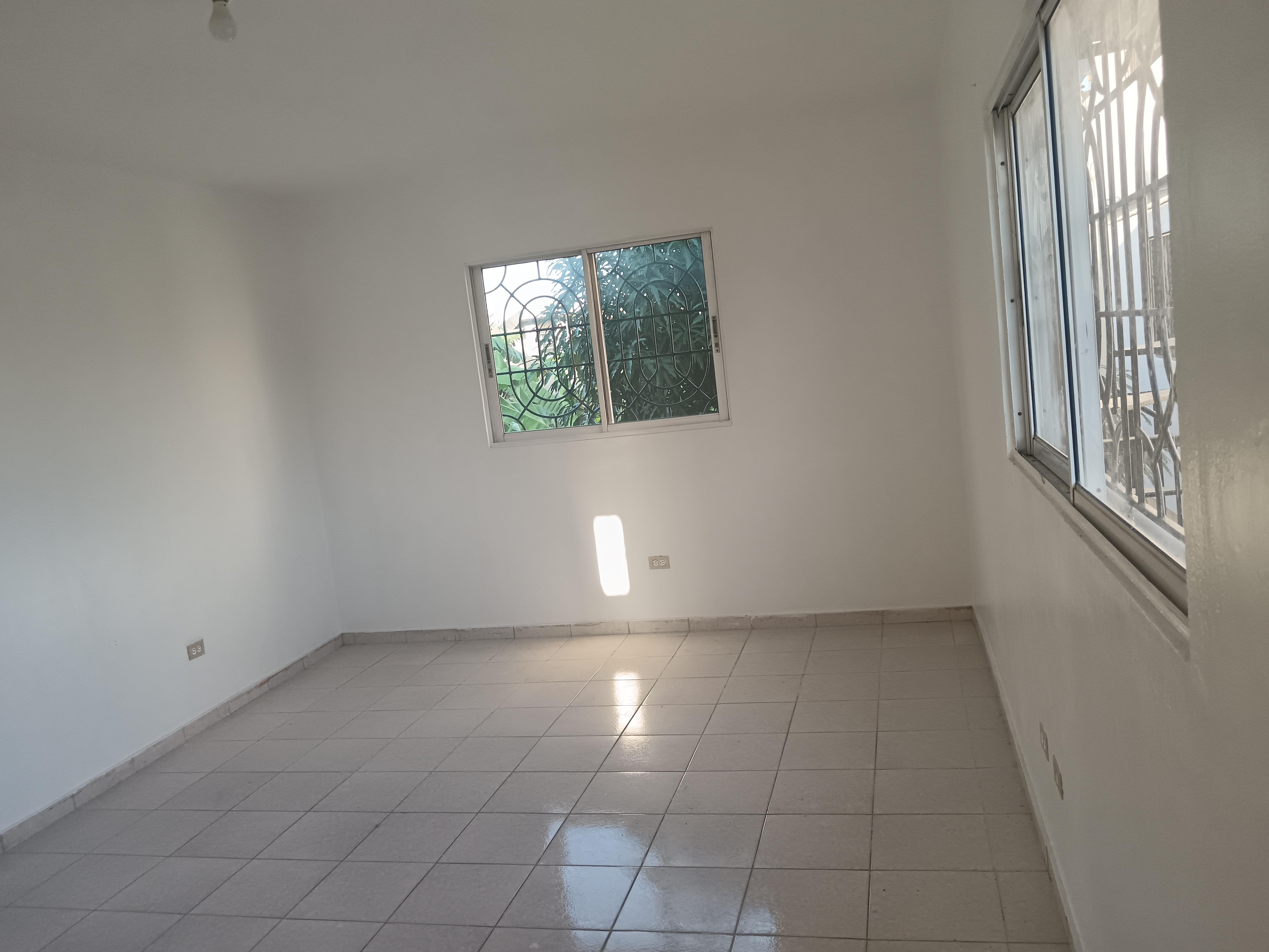 Casa con más 300mt2 en alquiler en Invivienda  Foto 7269080-15.jpg