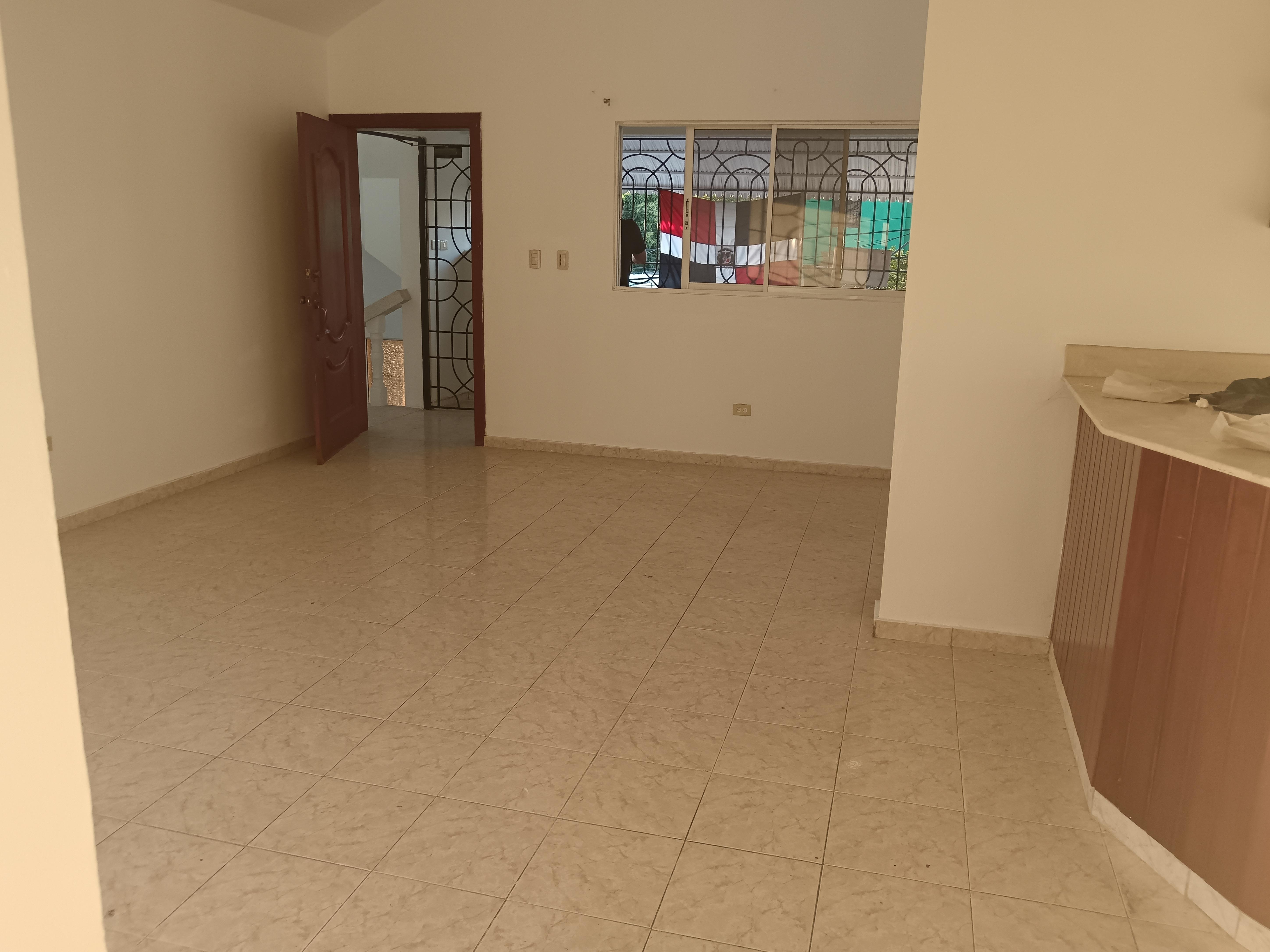 Casa con más 300mt2 en alquiler en Invivienda  Foto 7269080-6.jpg