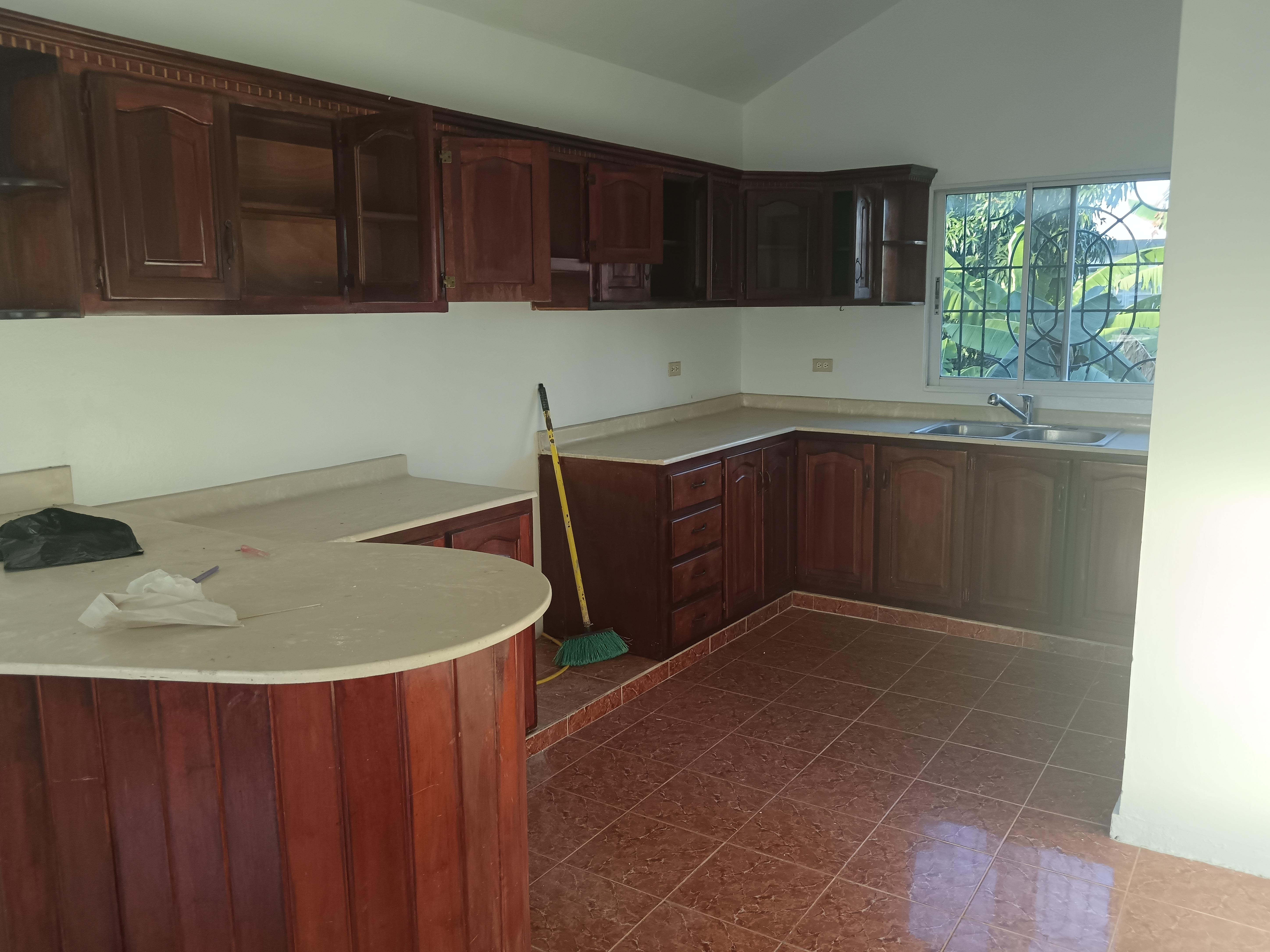 Casa con más 300mt2 en alquiler en Invivienda  Foto 7269080-8.jpg