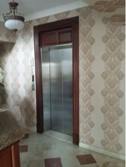 ALQUILO APTO AMUEBLADO EN GAZCUE 2 HABS. 140 Mts.2 BALCON 5TO PISO TOR Foto 7269093-9.jpg