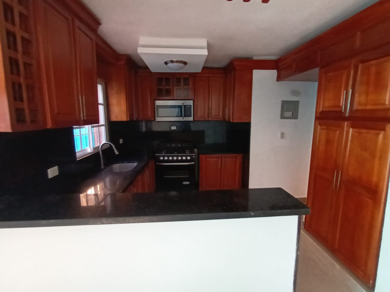 Casa en alquiler - Res. Don Miguel Santo Domingo Este Foto 7269095-12.jpg