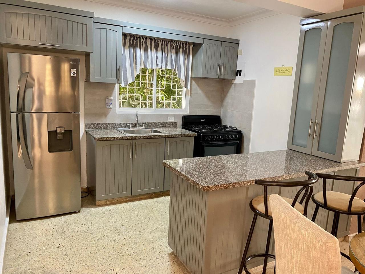 Apartamento en alquiler Naco amueblado ???????? Foto 7269225-10.jpg