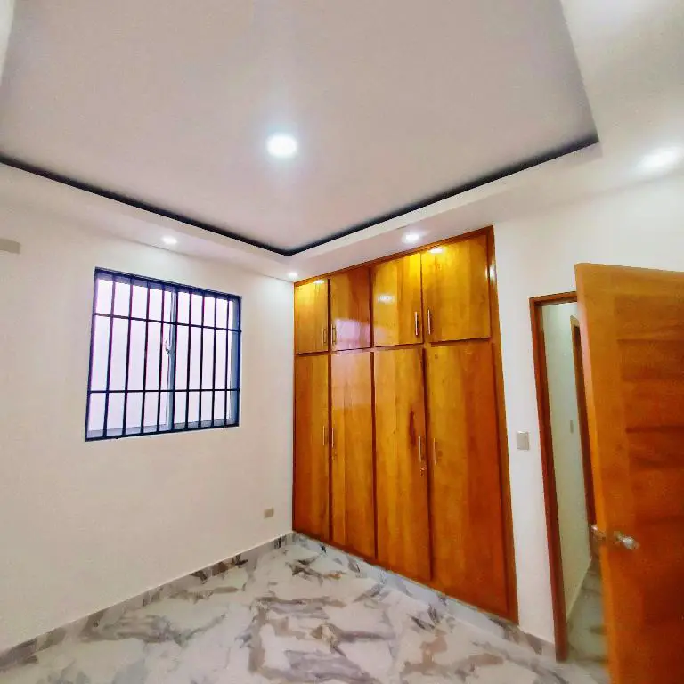 SUPER CASA DE VENTA CON DOS COSINAS EN SANTIAGO RD Foto 7269309-11.jpg