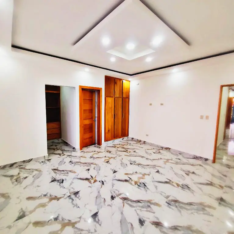 SUPER CASA DE VENTA CON DOS COSINAS EN SANTIAGO RD Foto 7269309-14.jpg