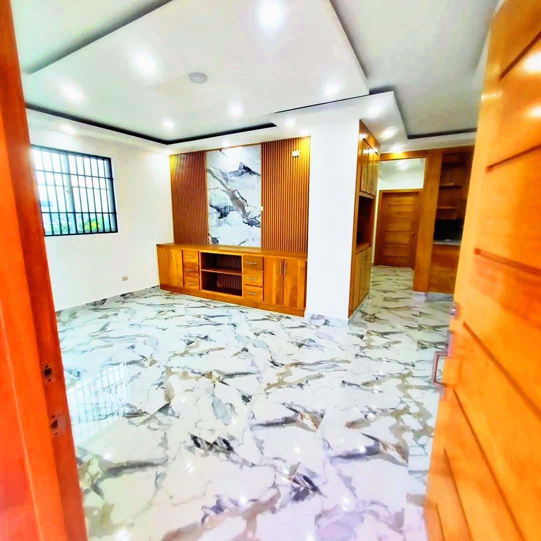 SUPER CASA DE VENTA CON DOS COSINAS EN SANTIAGO RD Foto 7269309-4.jpg
