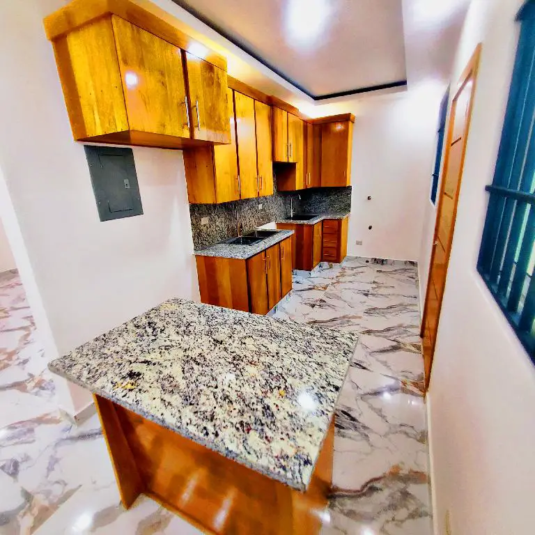 SUPER CASA DE VENTA CON DOS COSINAS EN SANTIAGO RD Foto 7269309-9.jpg