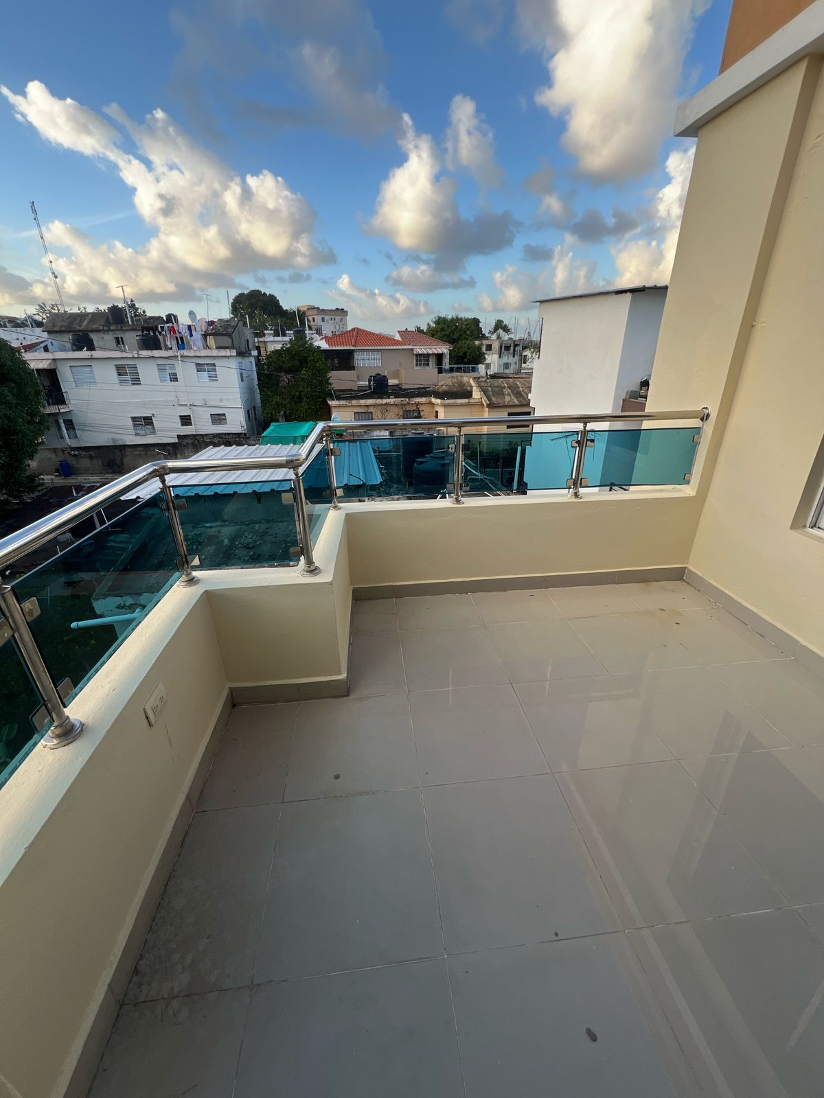 EN VENTA APARTAMENTO CERCANO AL SUPERMERCADO MANOLIN SAN CRISTÓBAL Foto 7269585-2.jpg