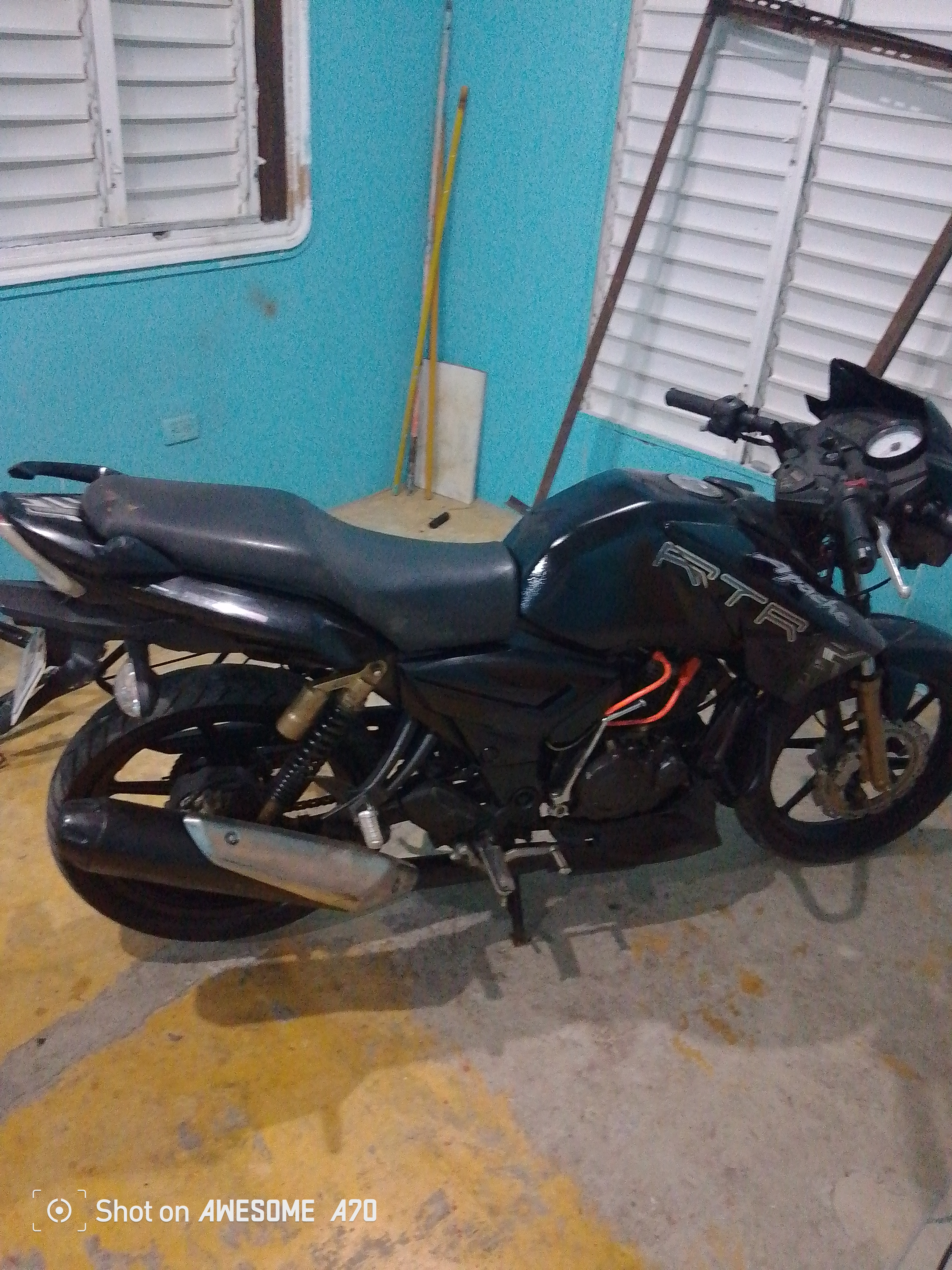Rtr apache 180 usado en excelente condiciones  en Samaná Foto 7269593-5.jpg