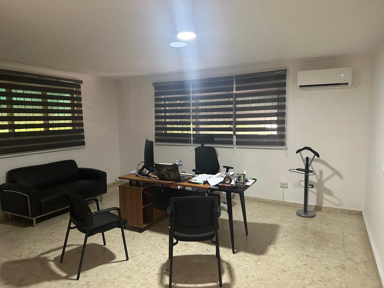 Vendo Casa de 3 niveles en La Castellana 4 HABS. 350 Mts.2 de OPORTUNI Foto 7270112-11.jpg