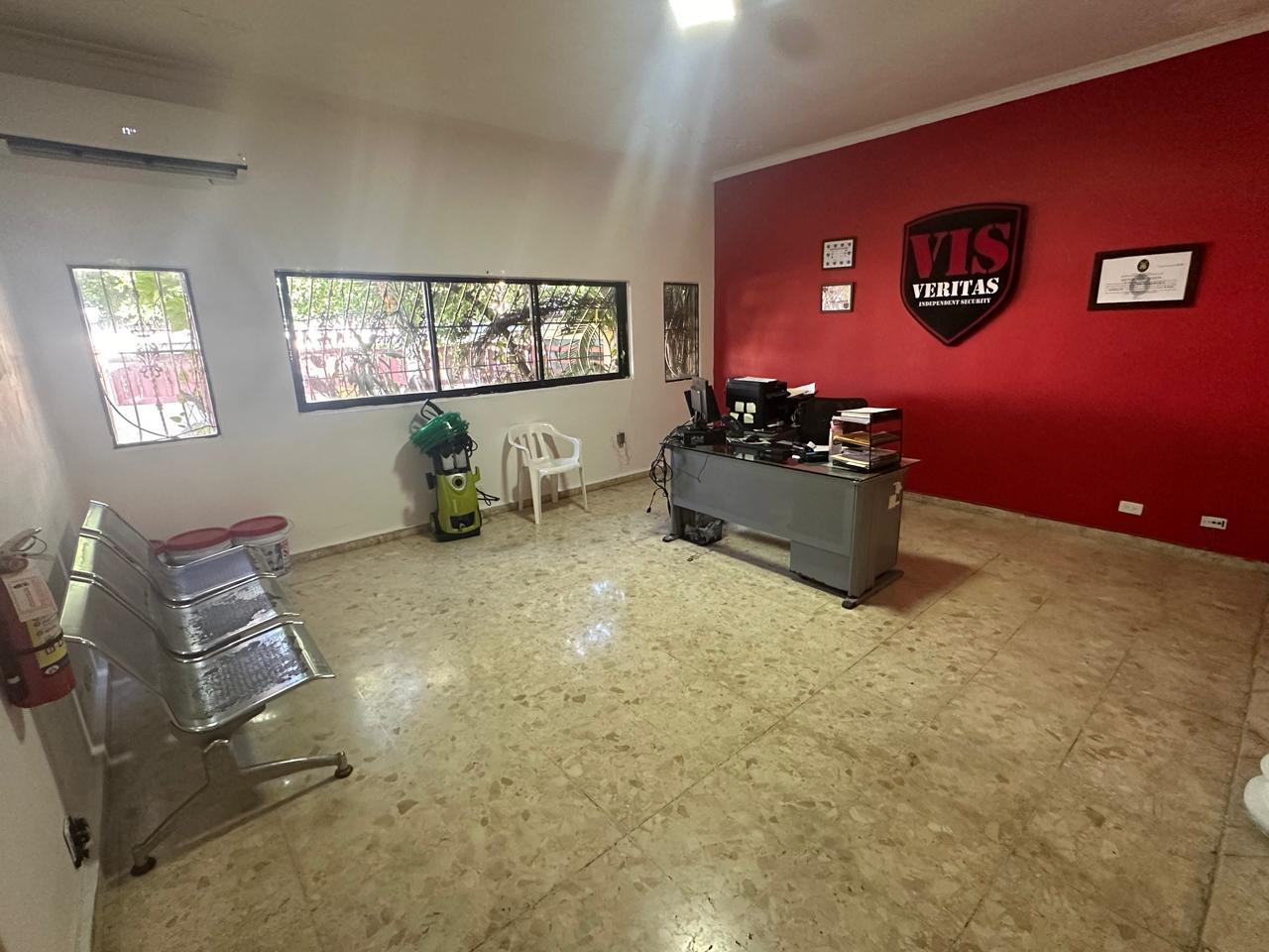Vendo Casa de 3 niveles en La Castellana 4 HABS. 350 Mts.2 de OPORTUNI Foto 7270112-3.jpg