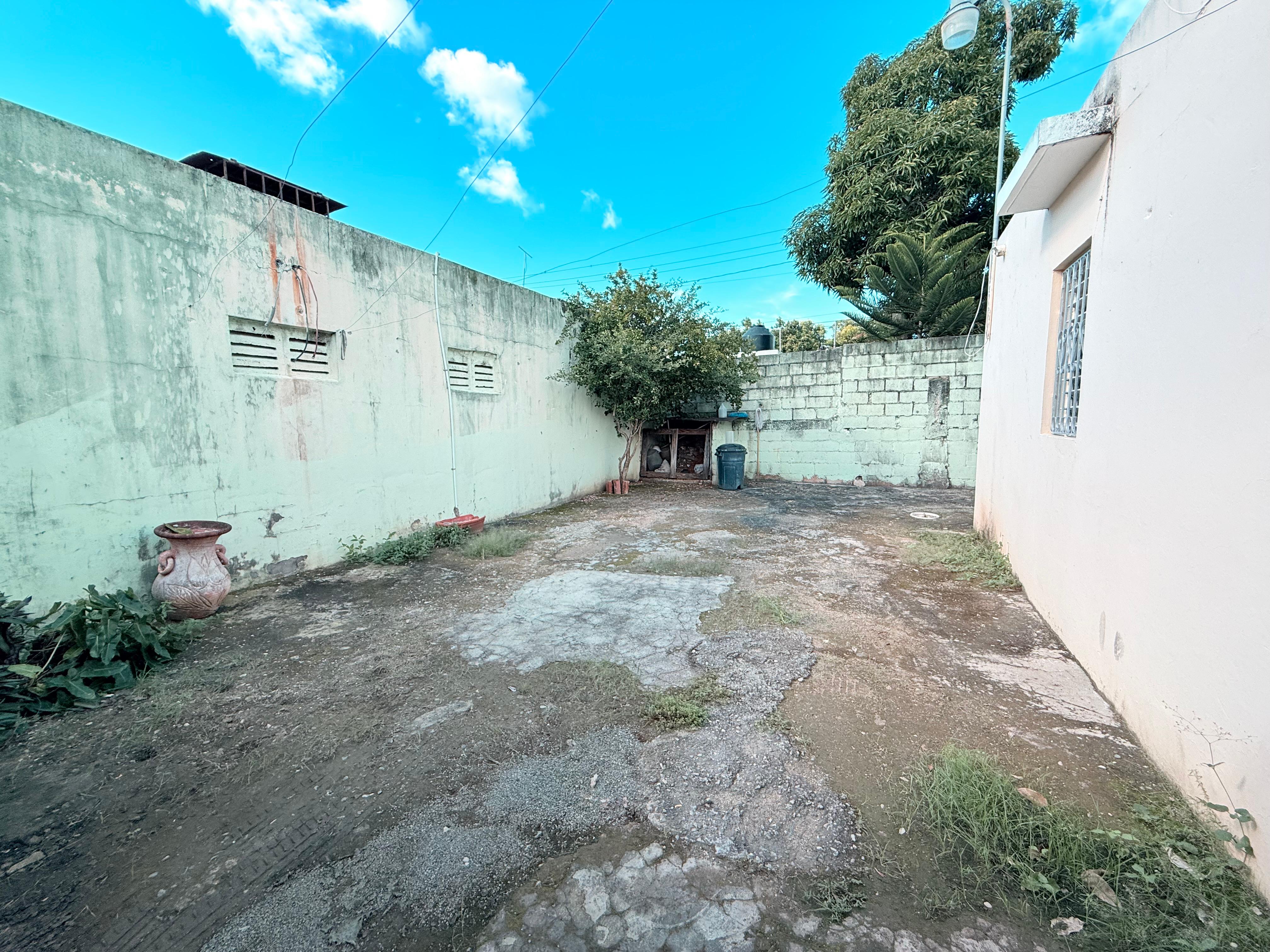 VENDO CASA A REMODELAR EN JUAN PABLO DUARTE STO DGO ESTE Foto 7270152-10.jpg