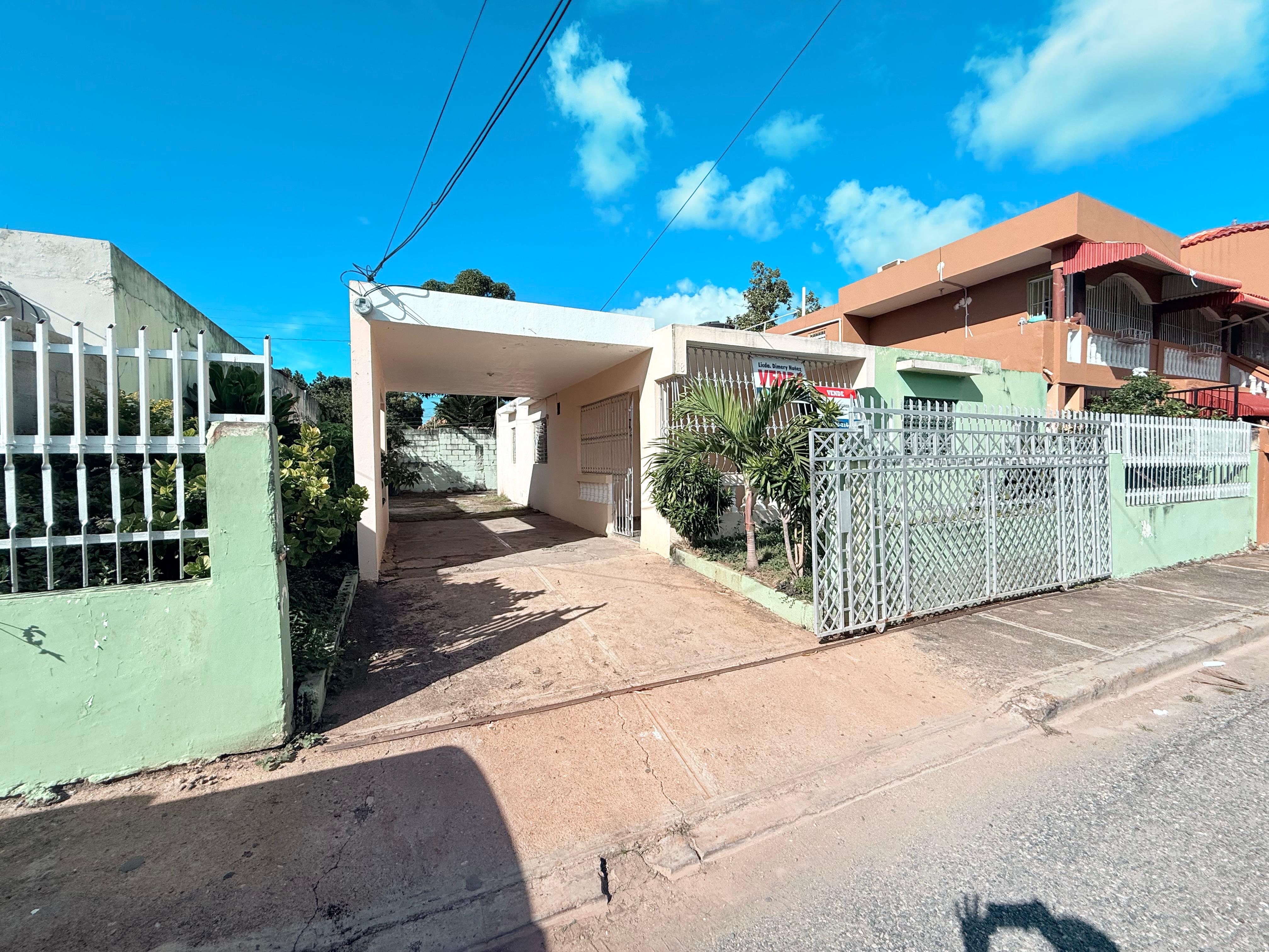 VENDO CASA A REMODELAR EN JUAN PABLO DUARTE STO DGO ESTE Foto 7270152-13.jpg