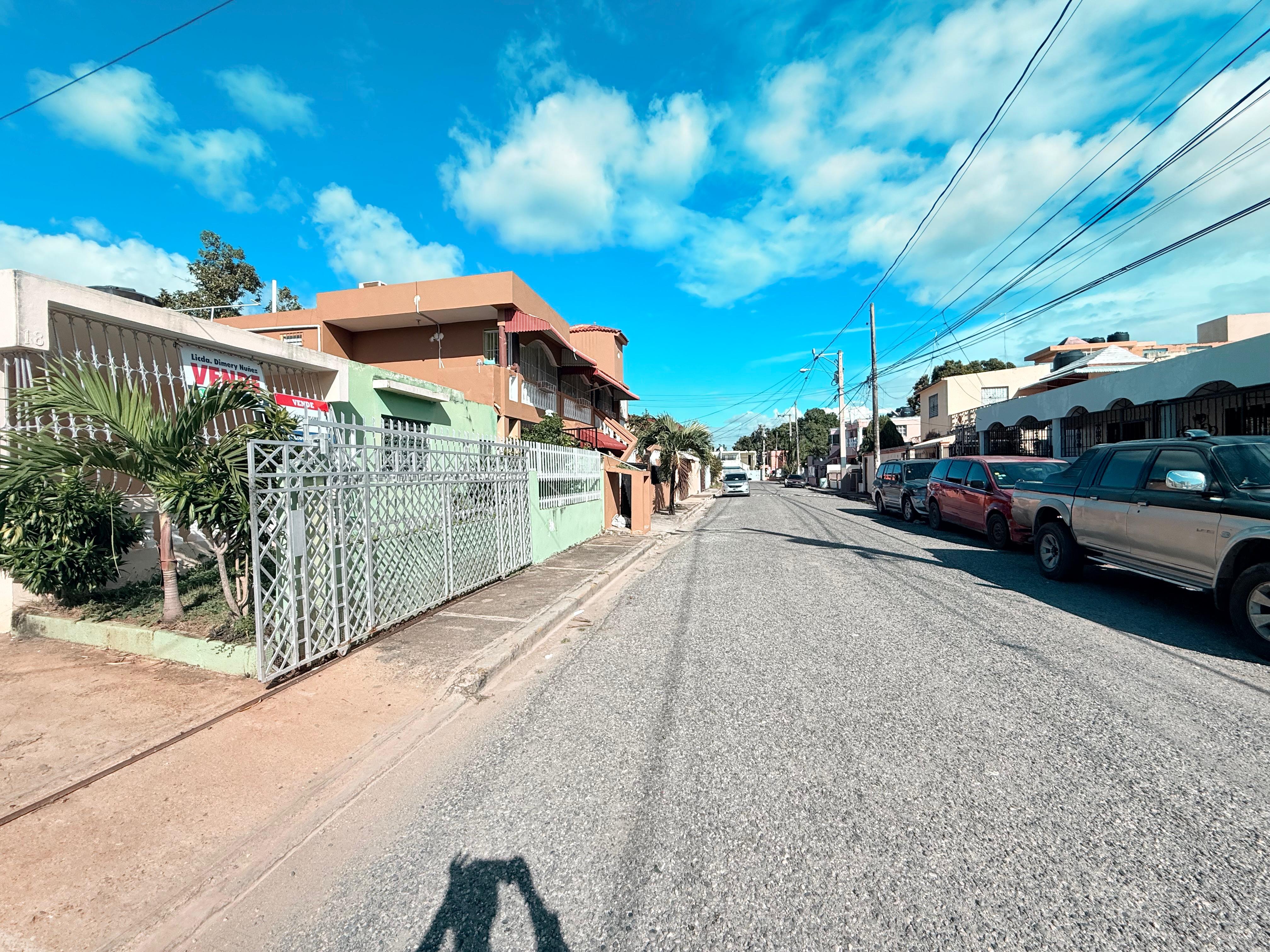 VENDO CASA A REMODELAR EN JUAN PABLO DUARTE STO DGO ESTE Foto 7270152-3.jpg
