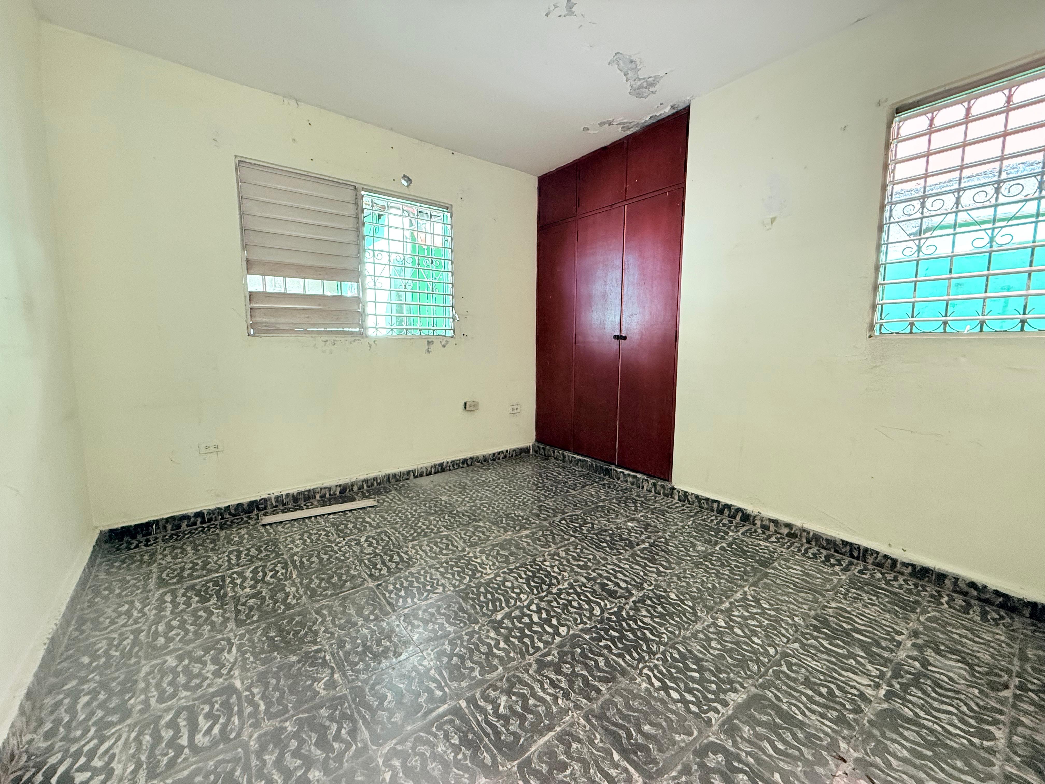 VENDO CASA A REMODELAR EN JUAN PABLO DUARTE STO DGO ESTE Foto 7270152-4.jpg