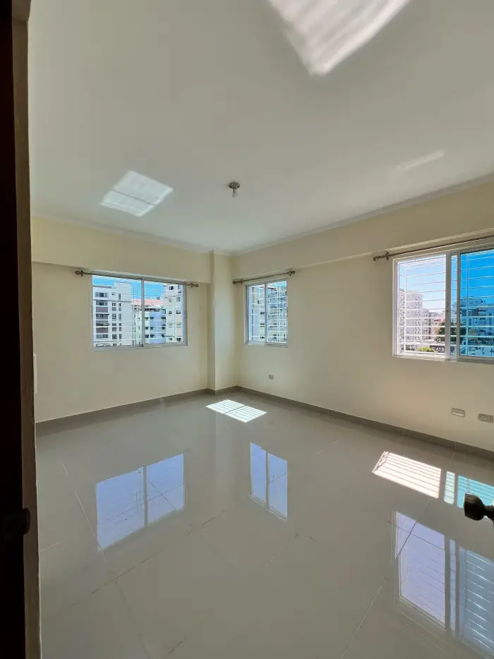 Se alquila hermoso apartamento Evaristo Morales Foto 7270213-9.jpg