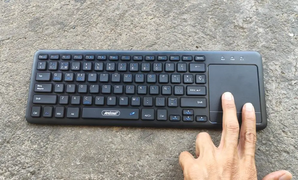 Teclado inalámbrico para Mac Windows y Android Con touchpad / bluetoot Foto 7270226-5.jpg